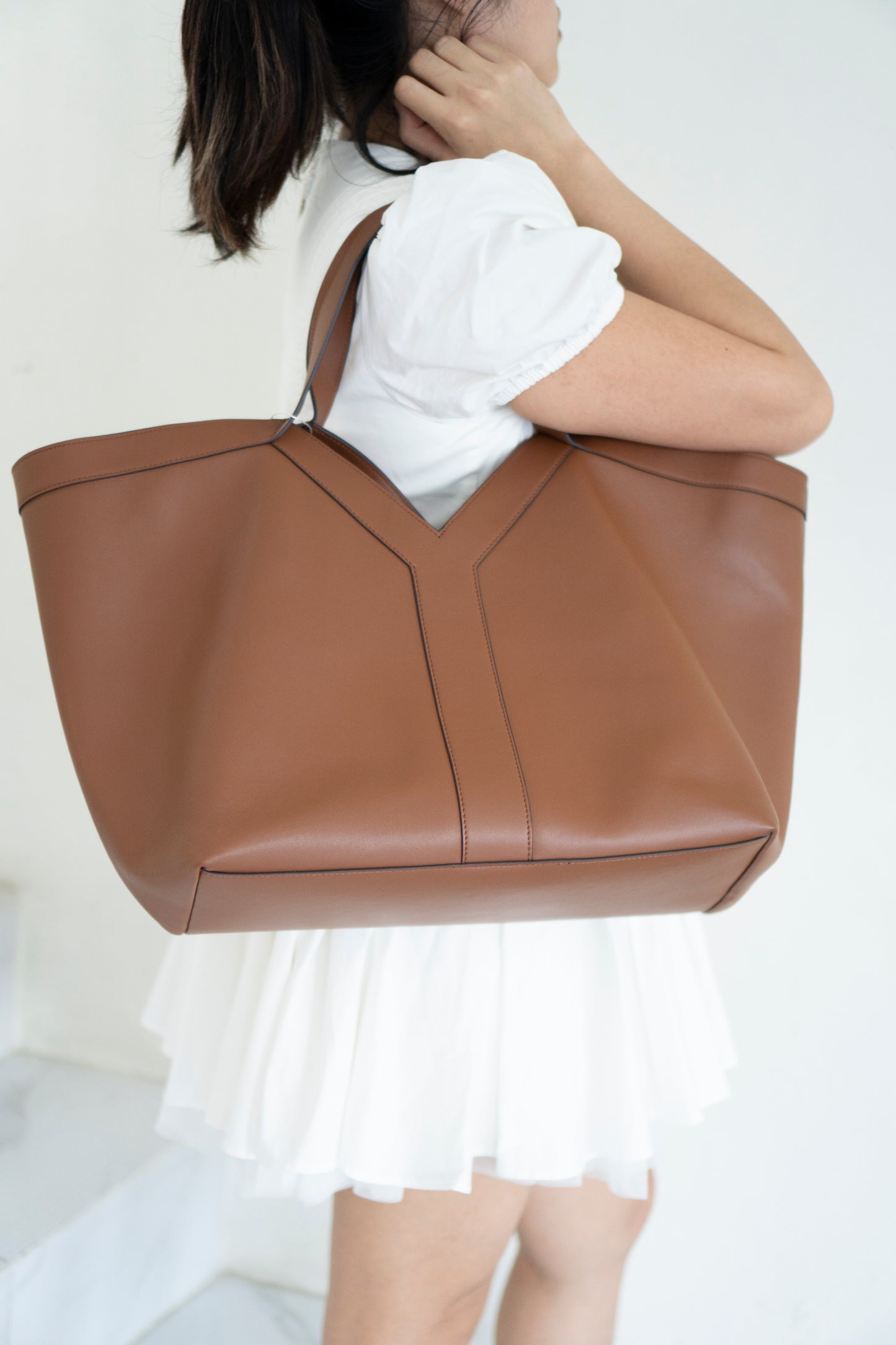 Y Tote in large Find Grained Calfskin with Gold hardware