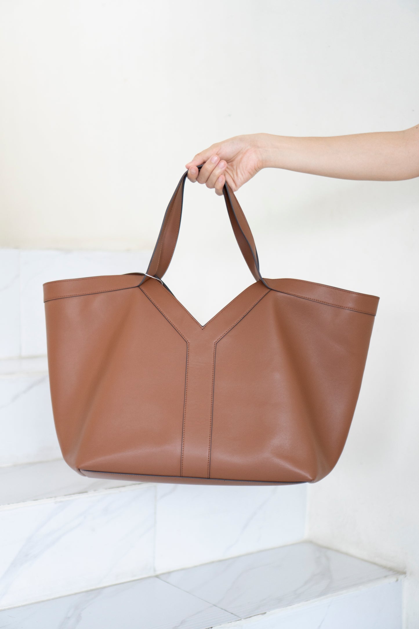 Y Tote in large Find Grained Calfskin with Gold hardware