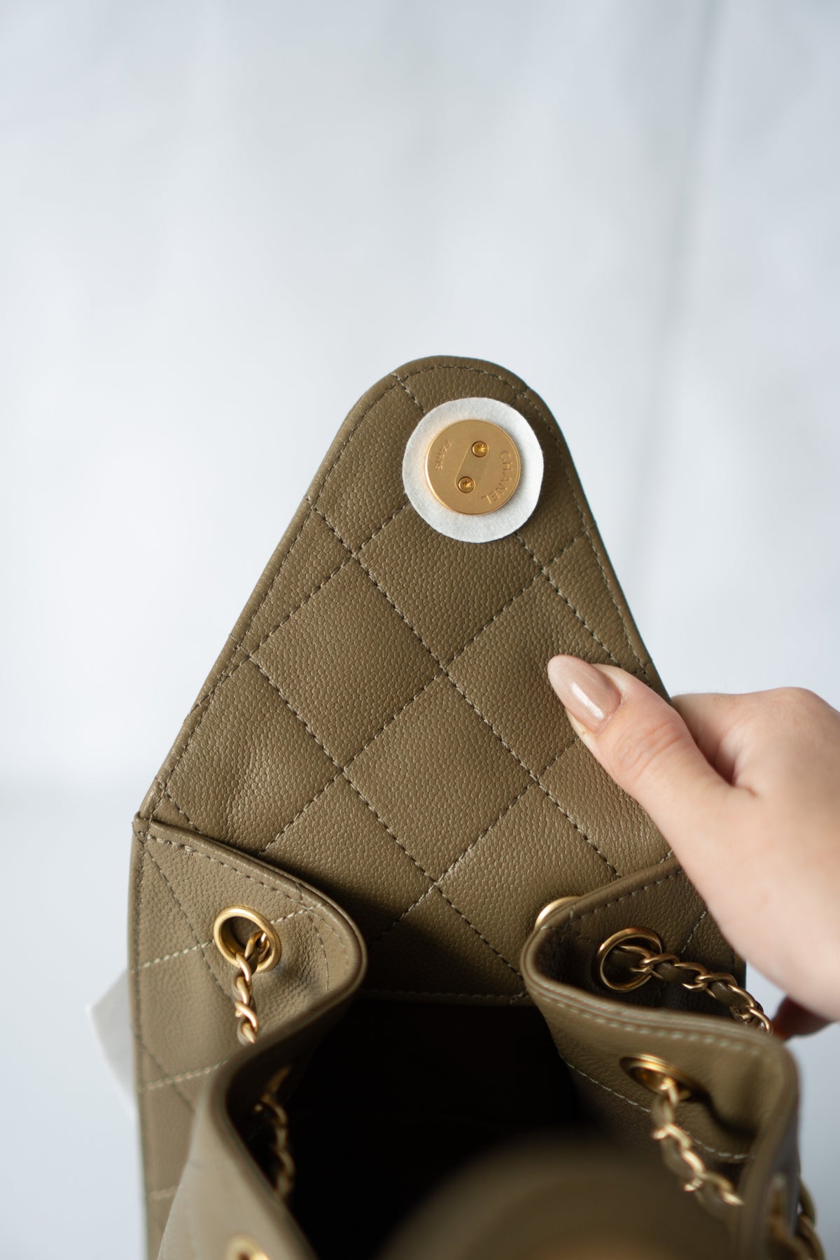 C25 Drawstring Bucket Bag – Small Khaki Green Caviar with Gold Hardware