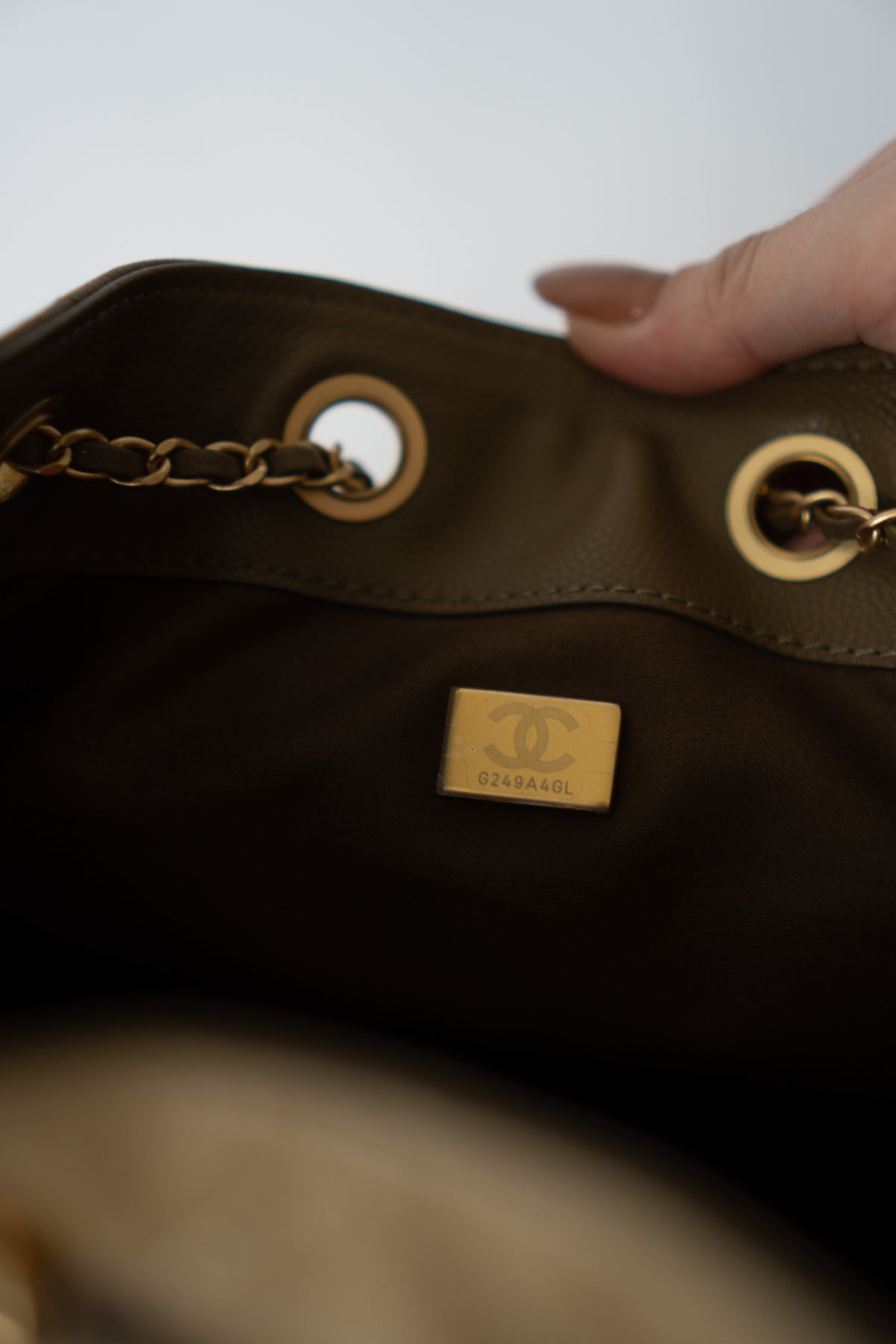 C25 Drawstring Bucket Bag – Small Khaki Green Caviar with Gold Hardware
