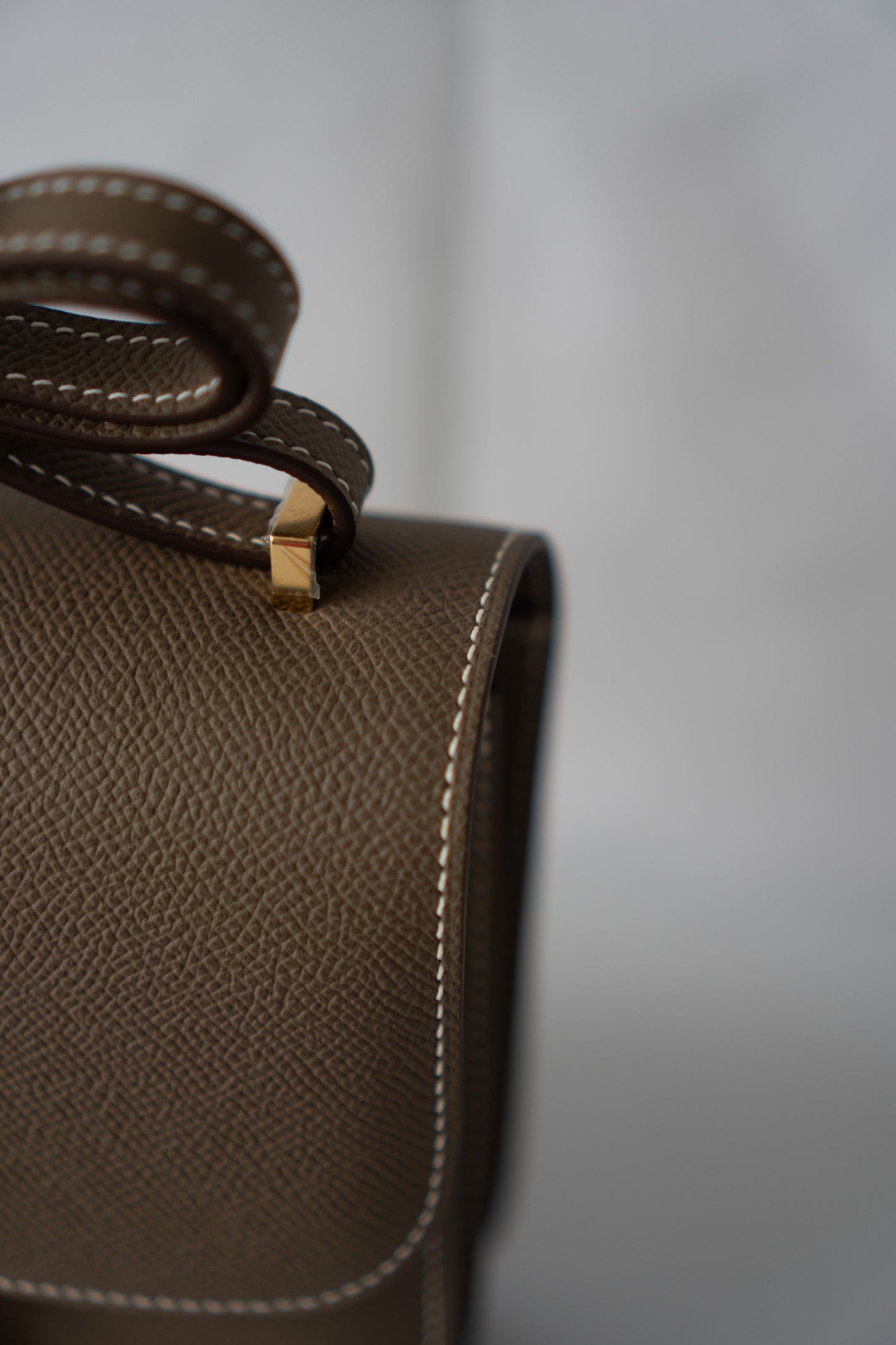 Constanc 18 – Etoupe Epsom with Gold Hardware