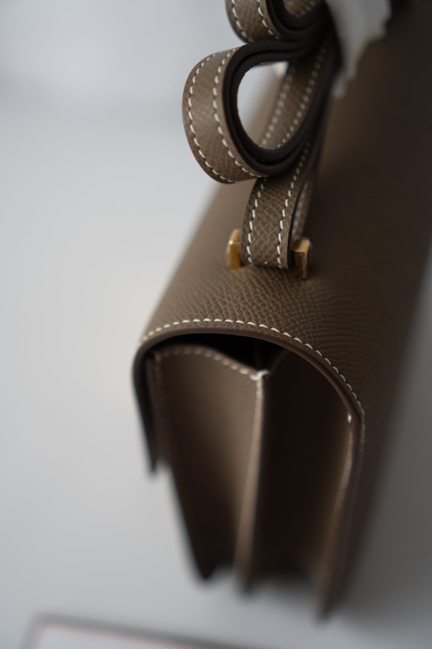 Constanc 18 – Etoupe Epsom with Gold Hardware