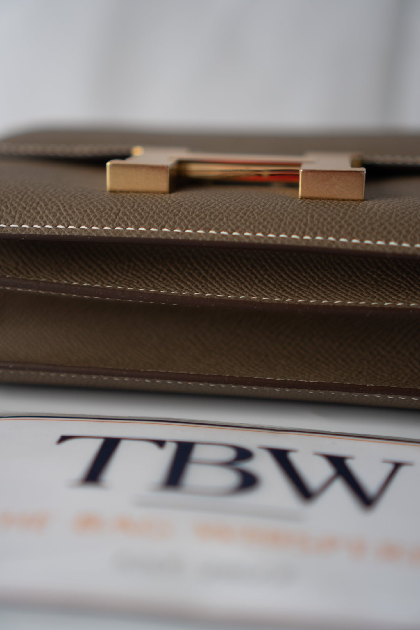 Constanc 18 – Etoupe Epsom with Gold Hardware