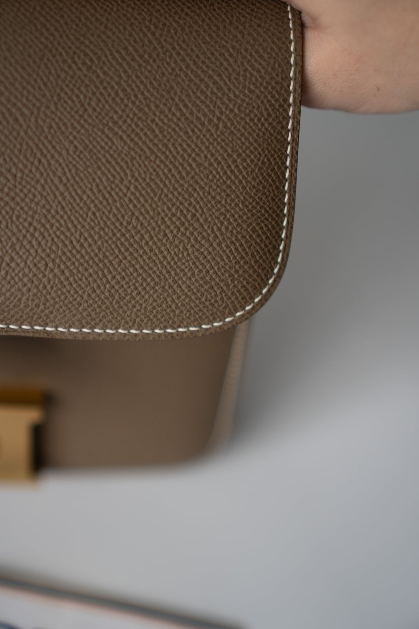 Constanc 18 – Etoupe Epsom with Gold Hardware