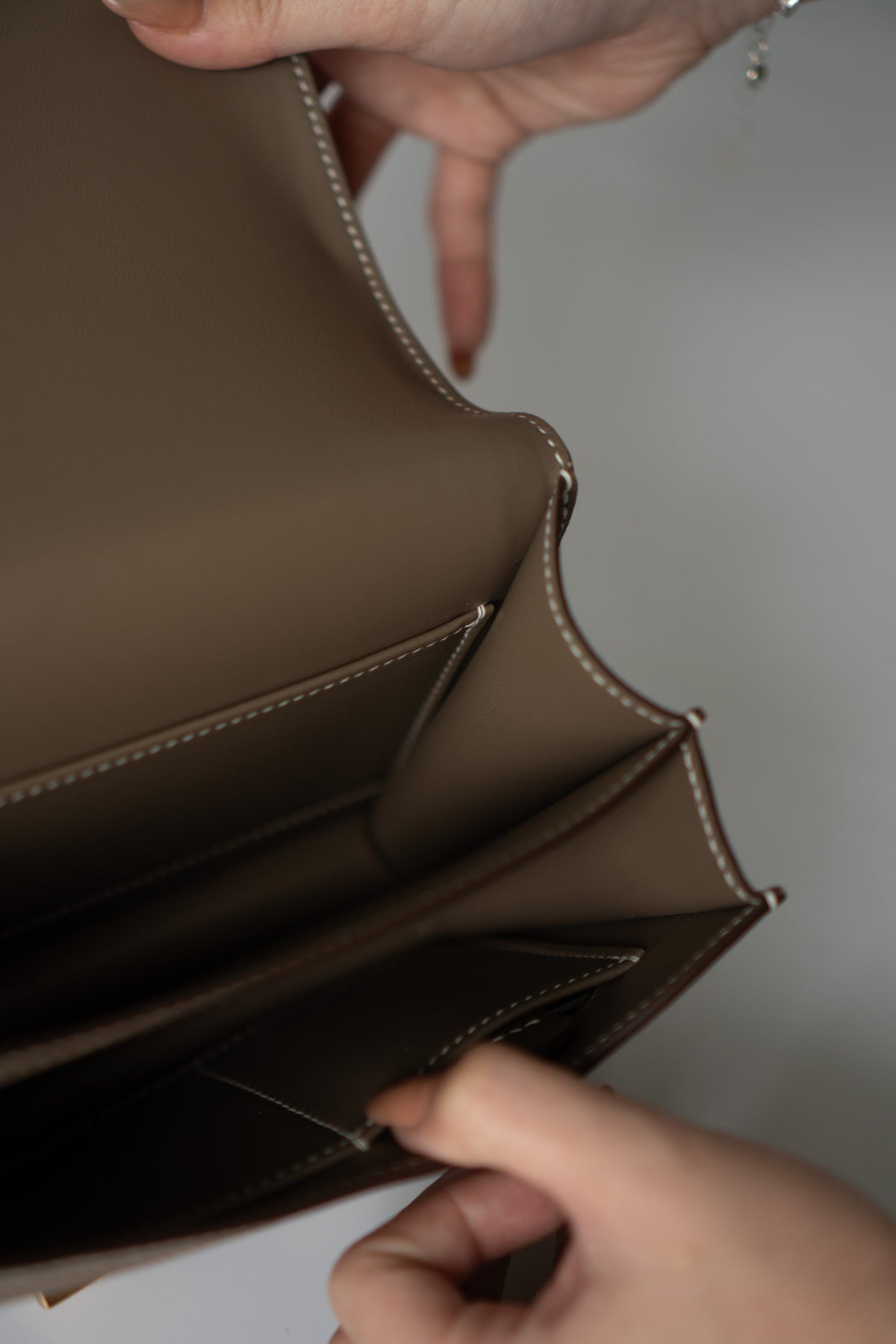 Constanc 18 – Etoupe Epsom with Gold Hardware