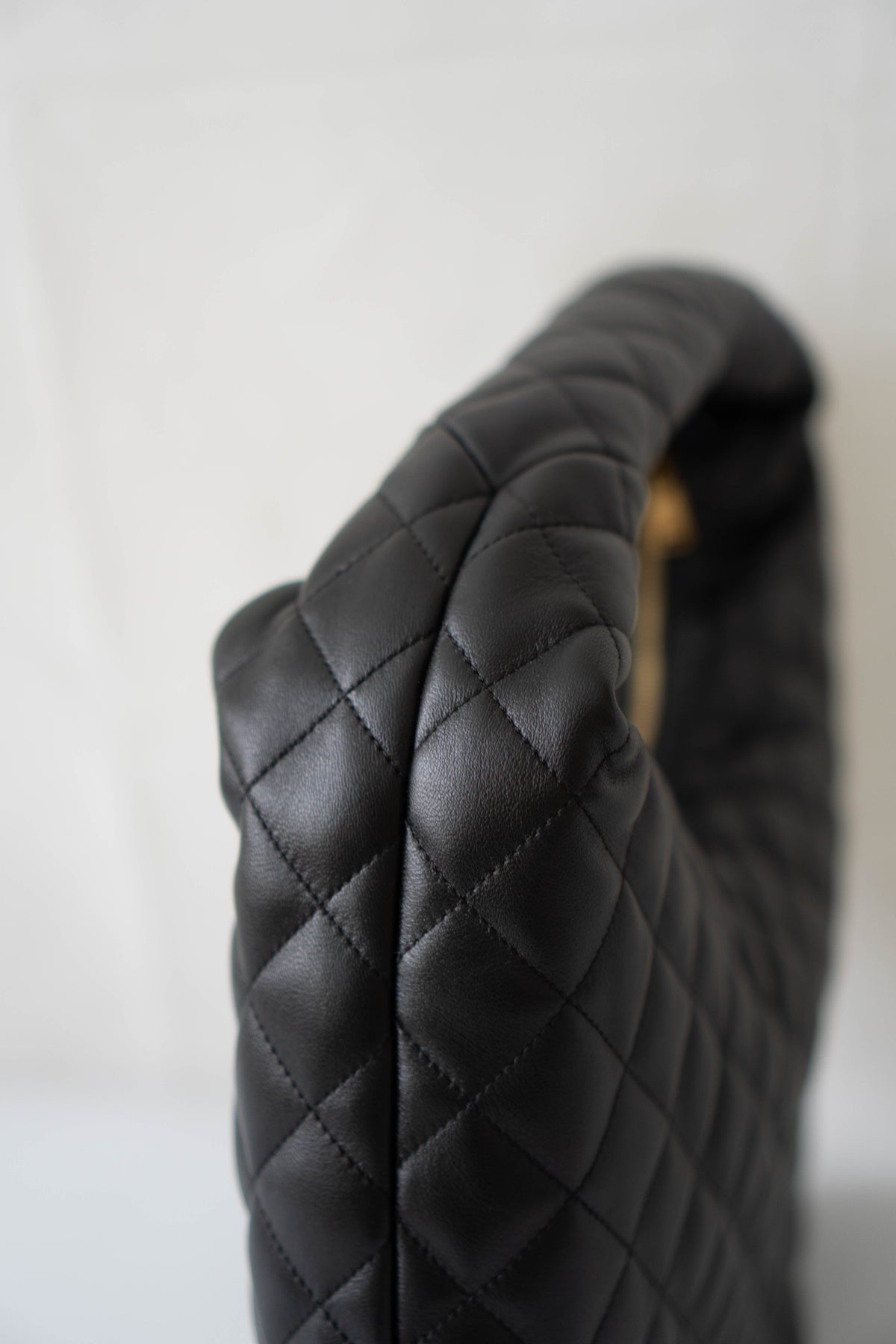 Le 5 à 7 Supple Small Hobo Bag – Black Quilted Lambskin in Bronze Hardware