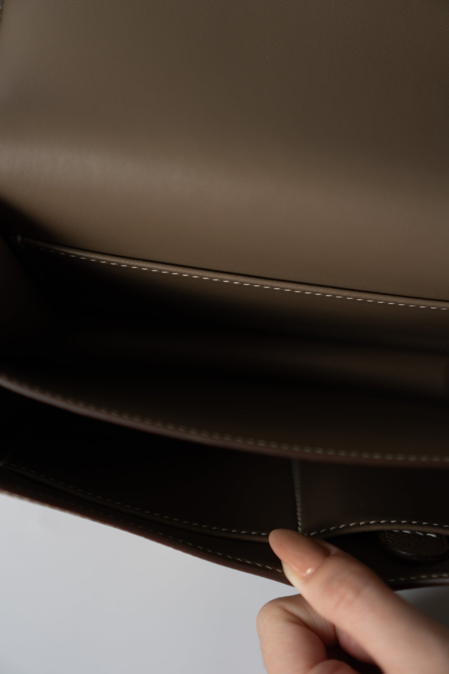 Constanc 18 – Etoupe Epsom with Gold Hardware