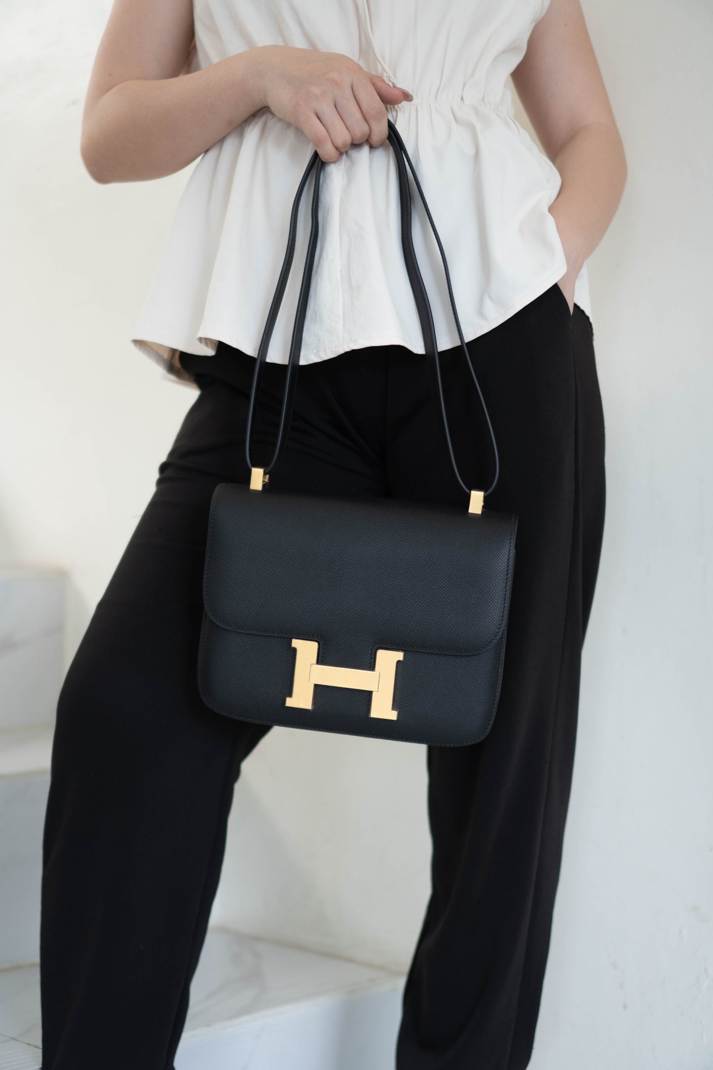Constanc 24 Noir Epsom Calfskin with Gold Hardware