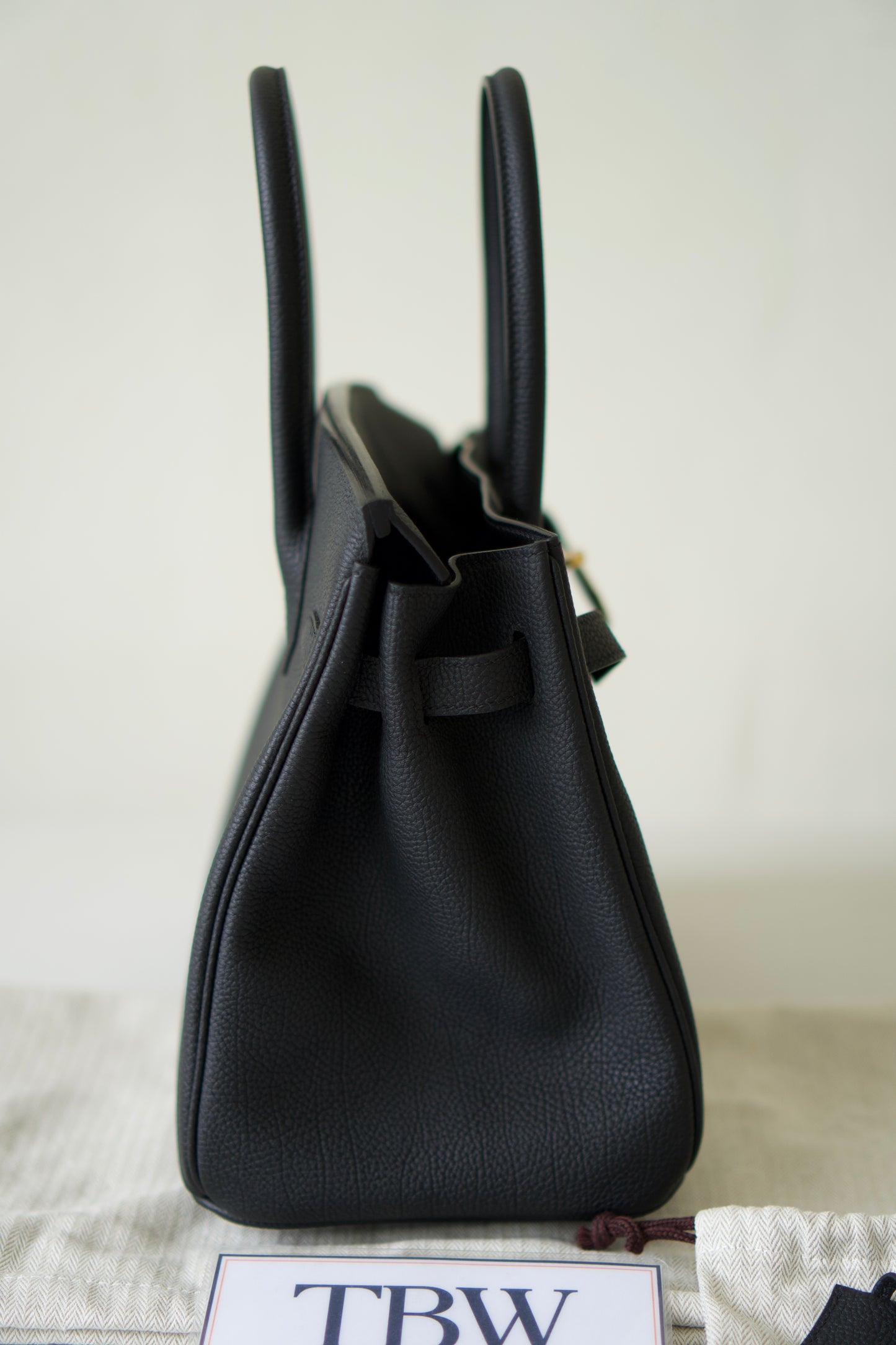 Birkin 30 – Noir Togo Leather with Gold Hardware