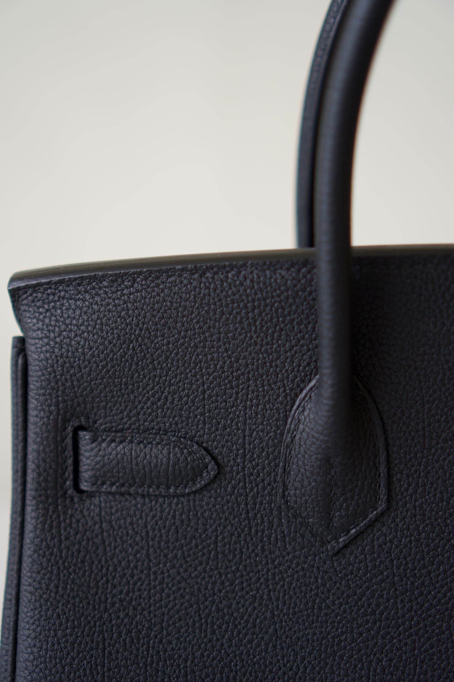 Birkin 30 – Noir Togo Leather with Gold Hardware