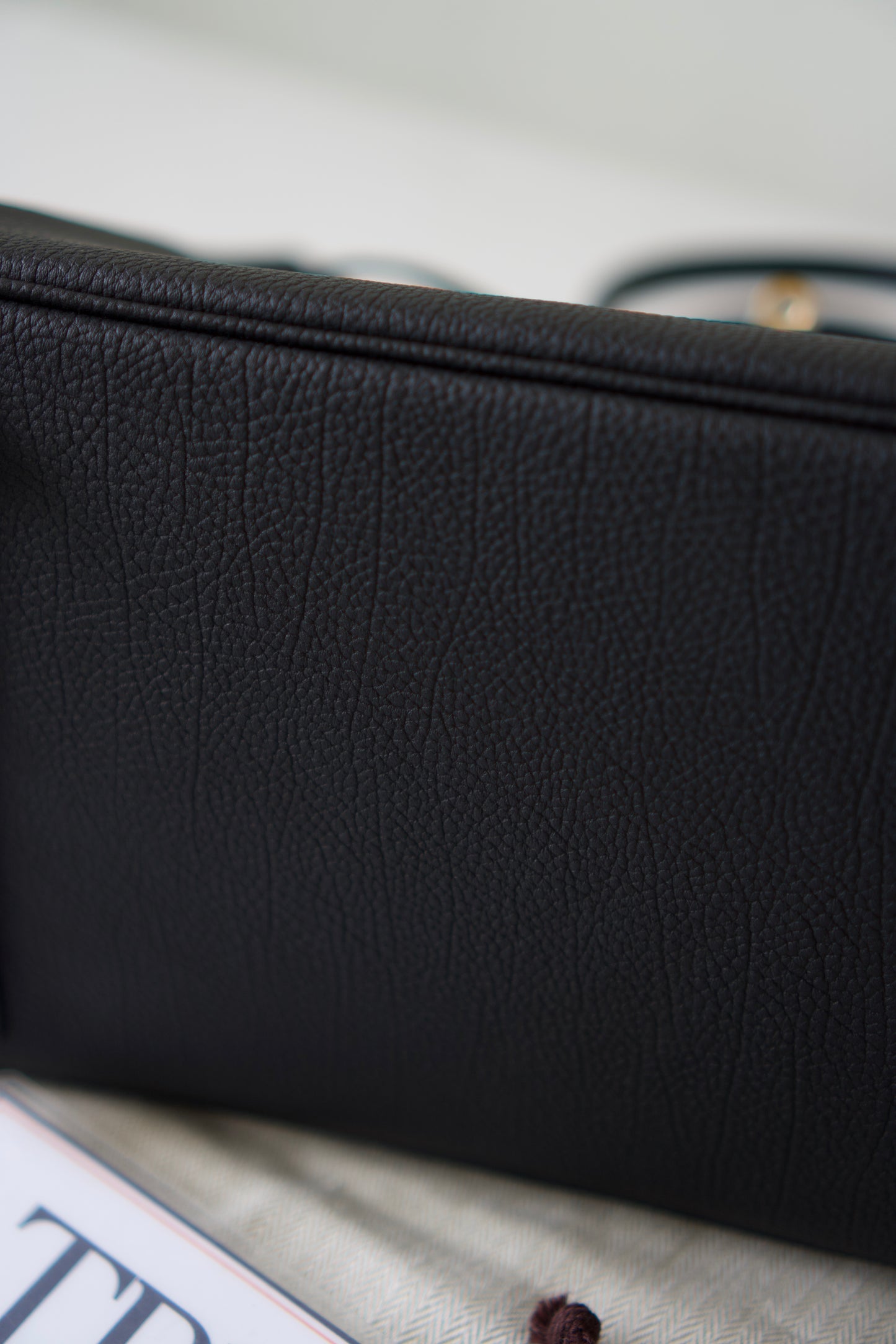 Birkin 30 – Noir Togo Leather with Gold Hardware