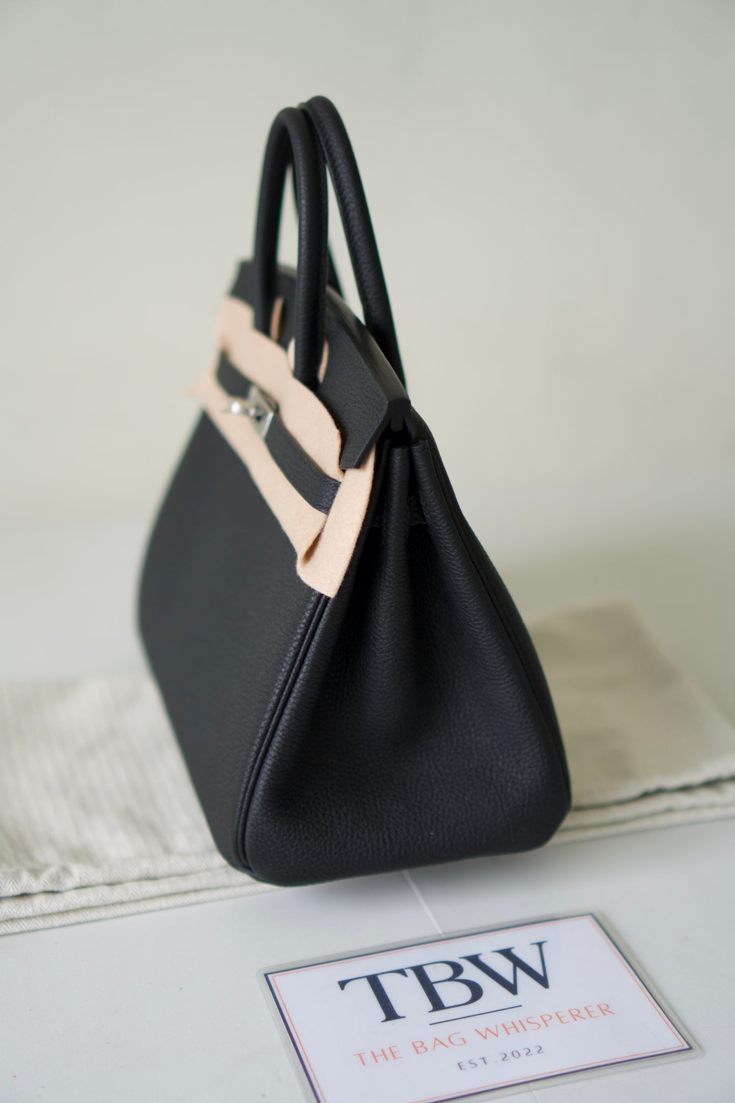 Birkin 25 – Noir Togo Leather with Palladium Hardware