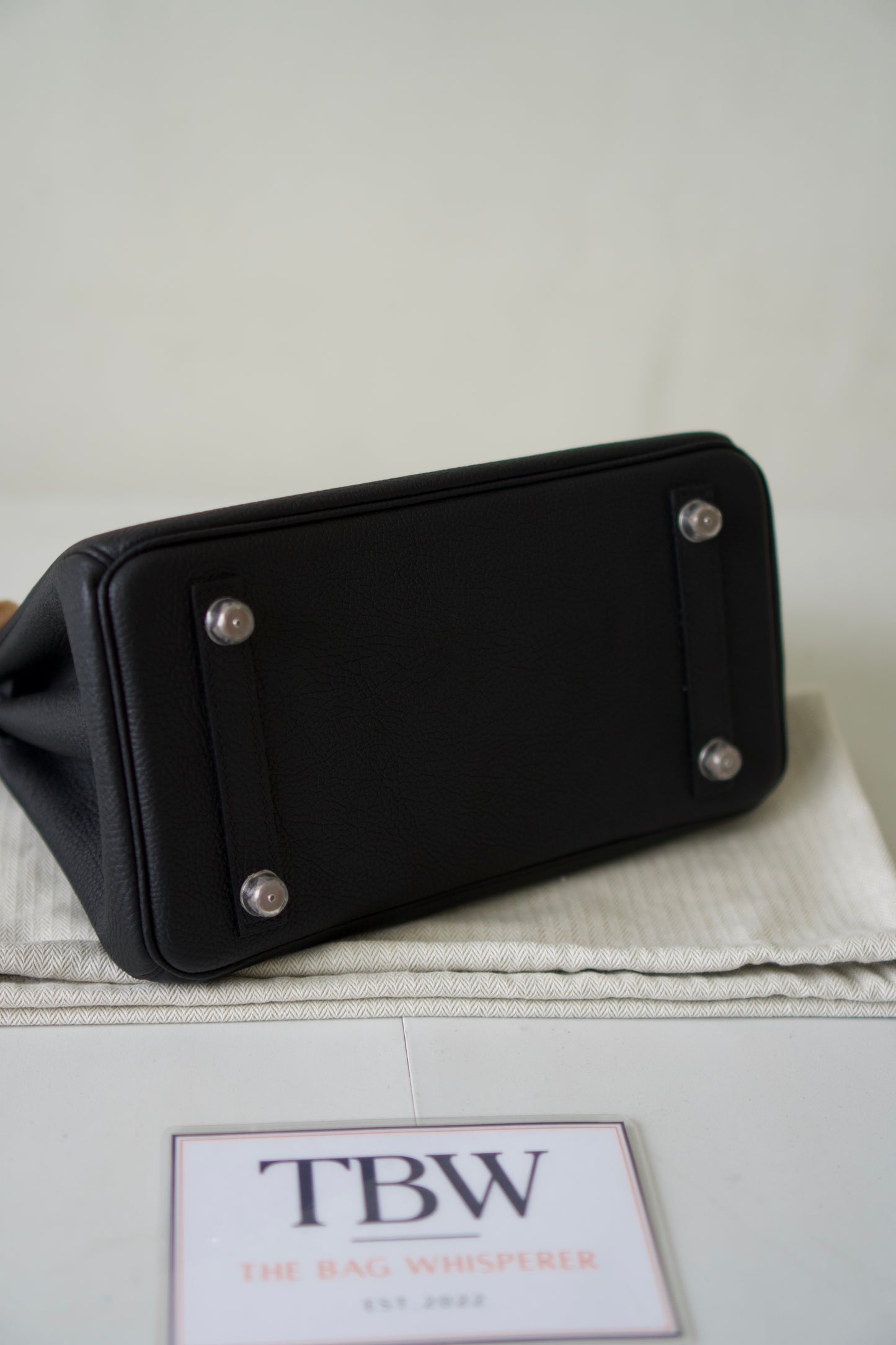 Birkin 25 – Noir Togo Leather with Palladium Hardware