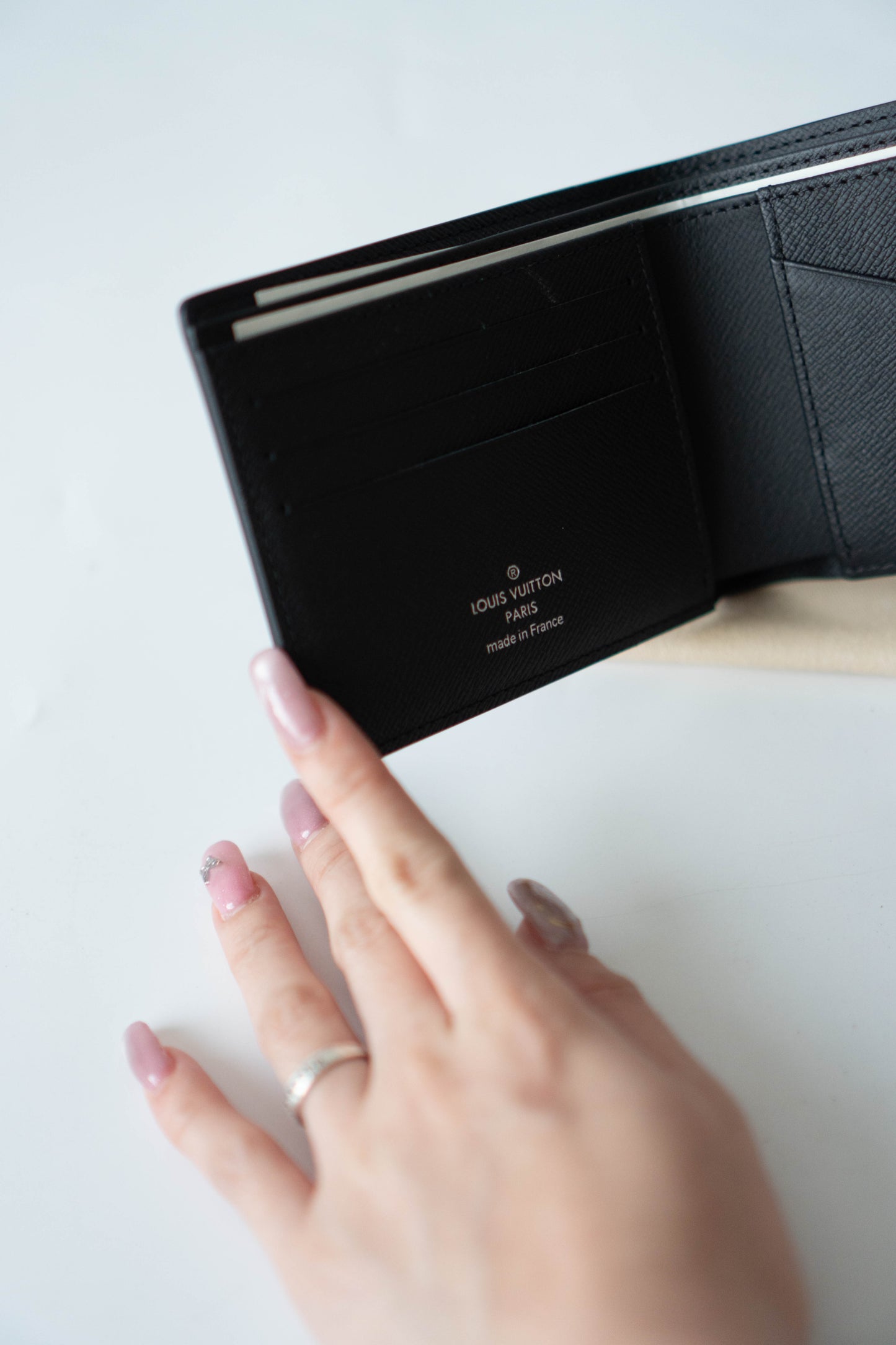 Multiple Wallet in Eclipse Monogram
