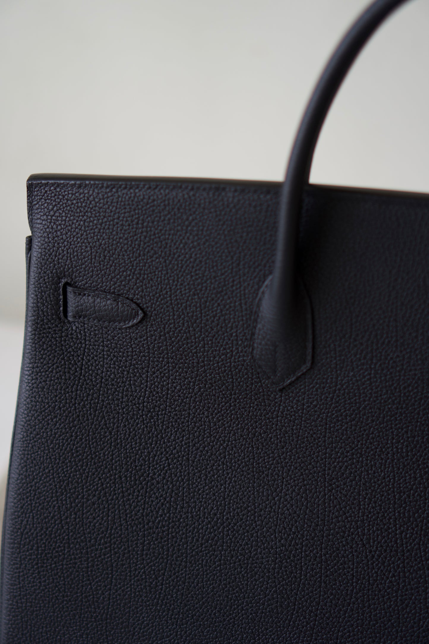Birkin 40 – Noir Togo Leather with Palladium Hardware