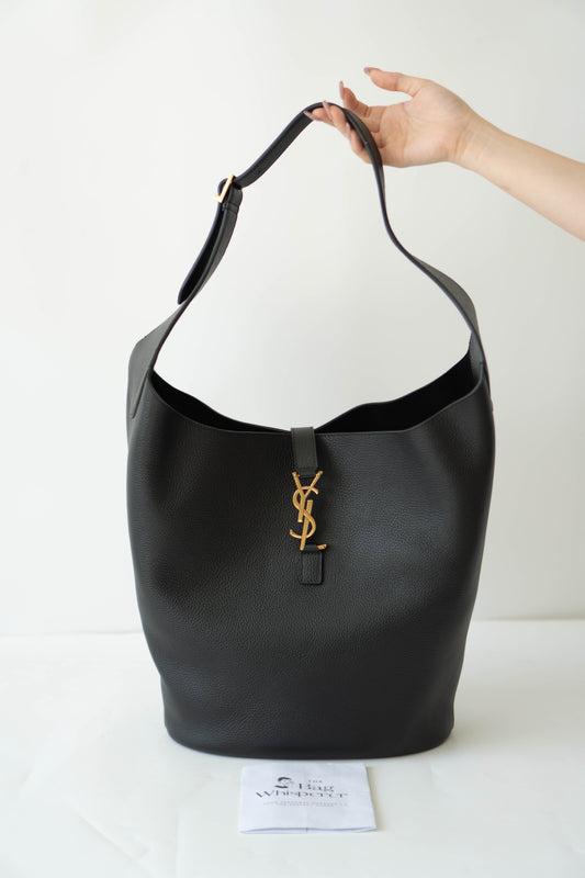 Le 5 à 7 Supple Hobo Bag
