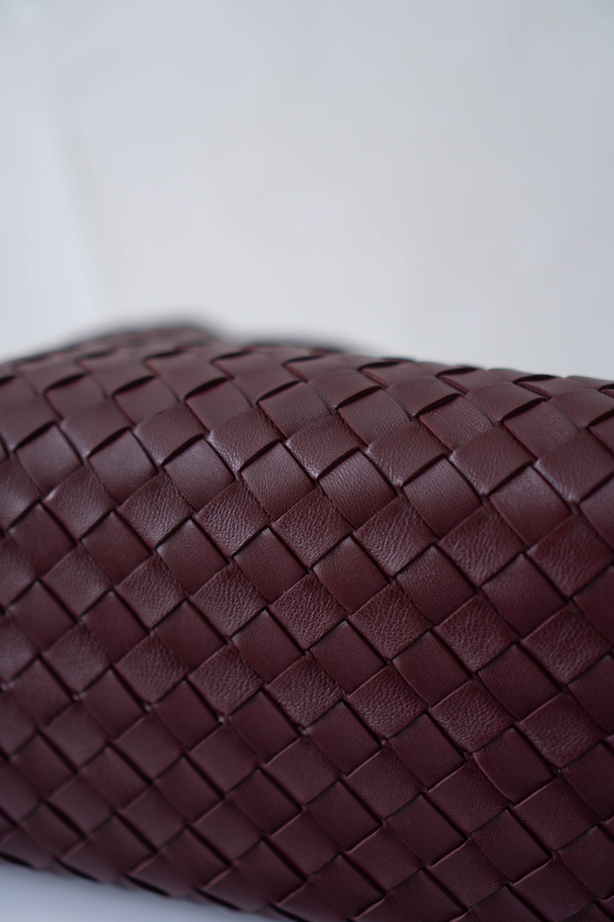 Andiamo Medium Bag – Burgundy Intrecciato Nappa Leather in Gold Hardware