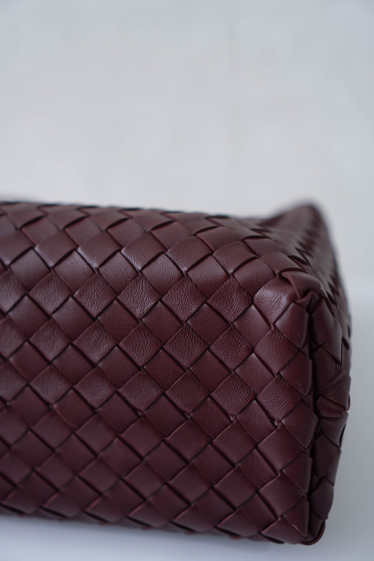 Andiamo Medium Bag – Burgundy Intrecciato Nappa Leather in Gold Hardware
