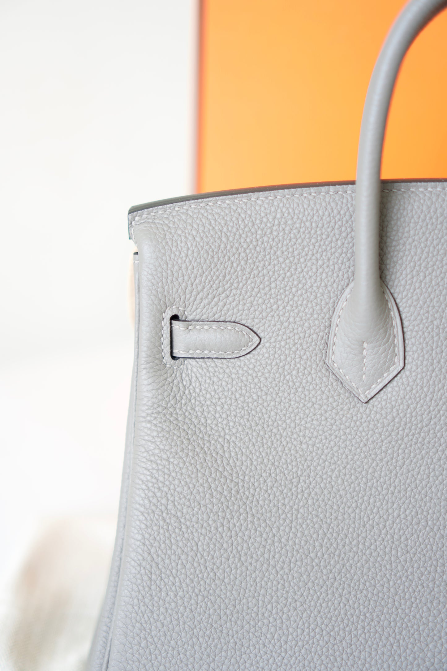BK 25 – Gris Meyer Togo Leather with Palladium Hardware