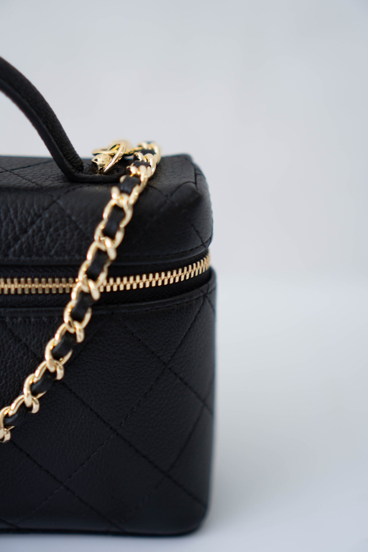 CC Vanity Case with Top Handle Small – Black Caviar Leather with Gold Hardware