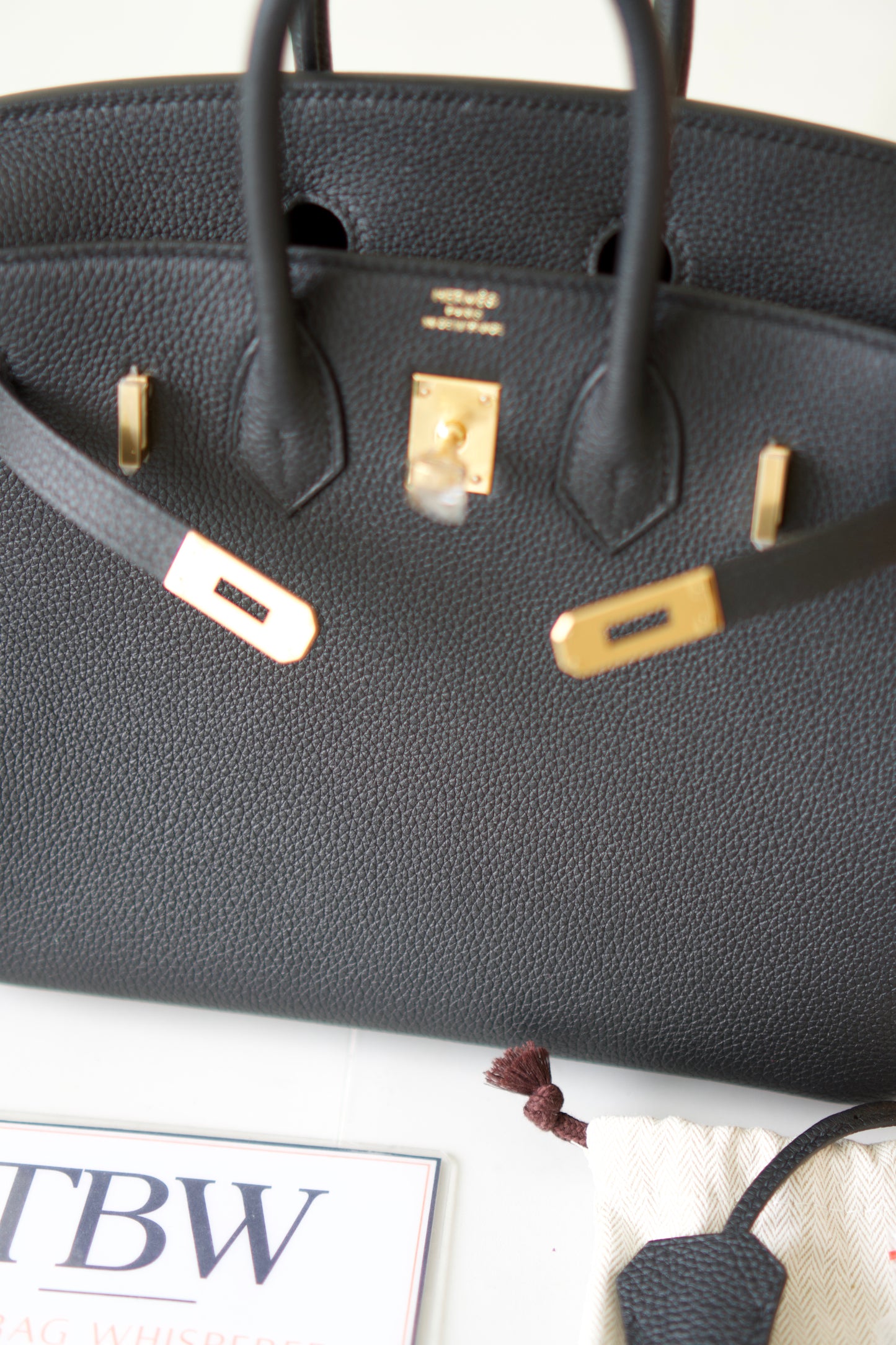 BK 25 – Noir Togo Leather with Gold Hardware