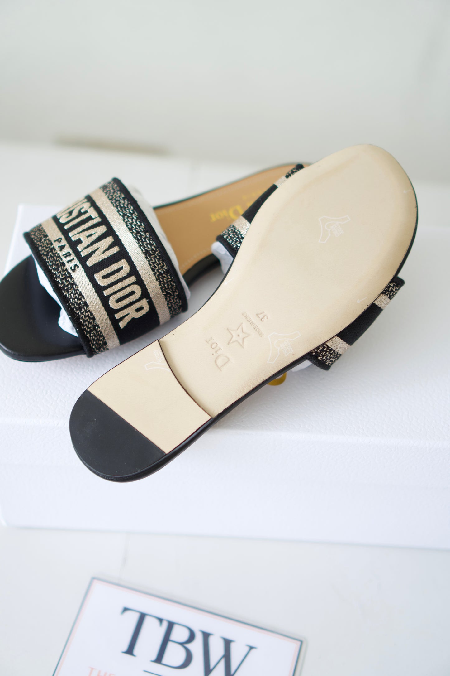 Dway Slides – Embroidered Cotton Upper