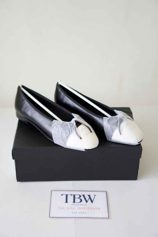 Classic Two-Tone Ballet Flats – Black & White Lambskin