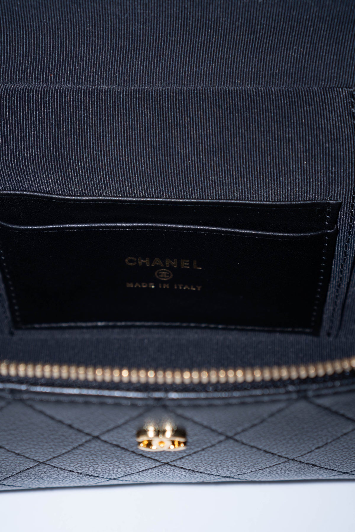 CC Vanity Case with Top Handle Small – Black Caviar Leather with Gold Hardware