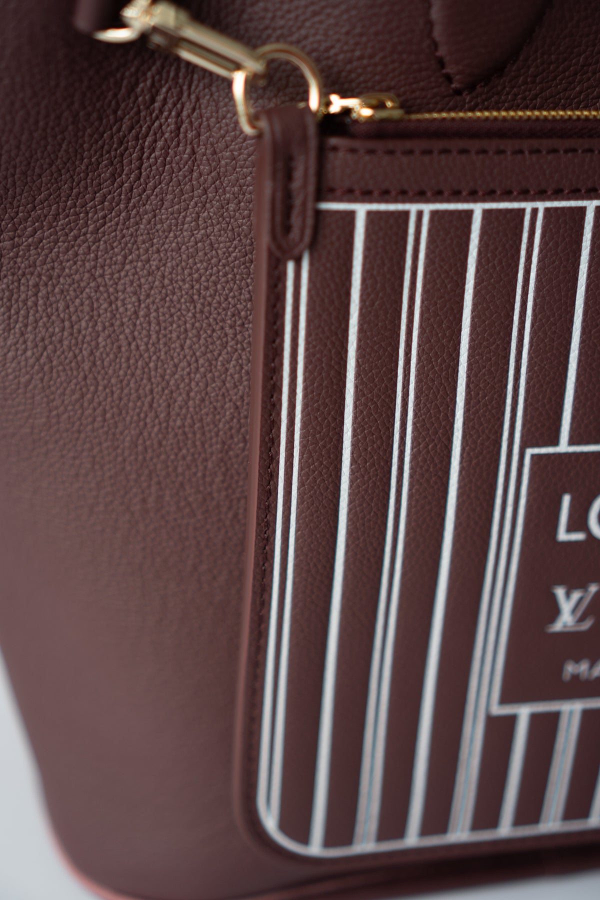 Reversible Tote MM – Burgundy Grained Leather