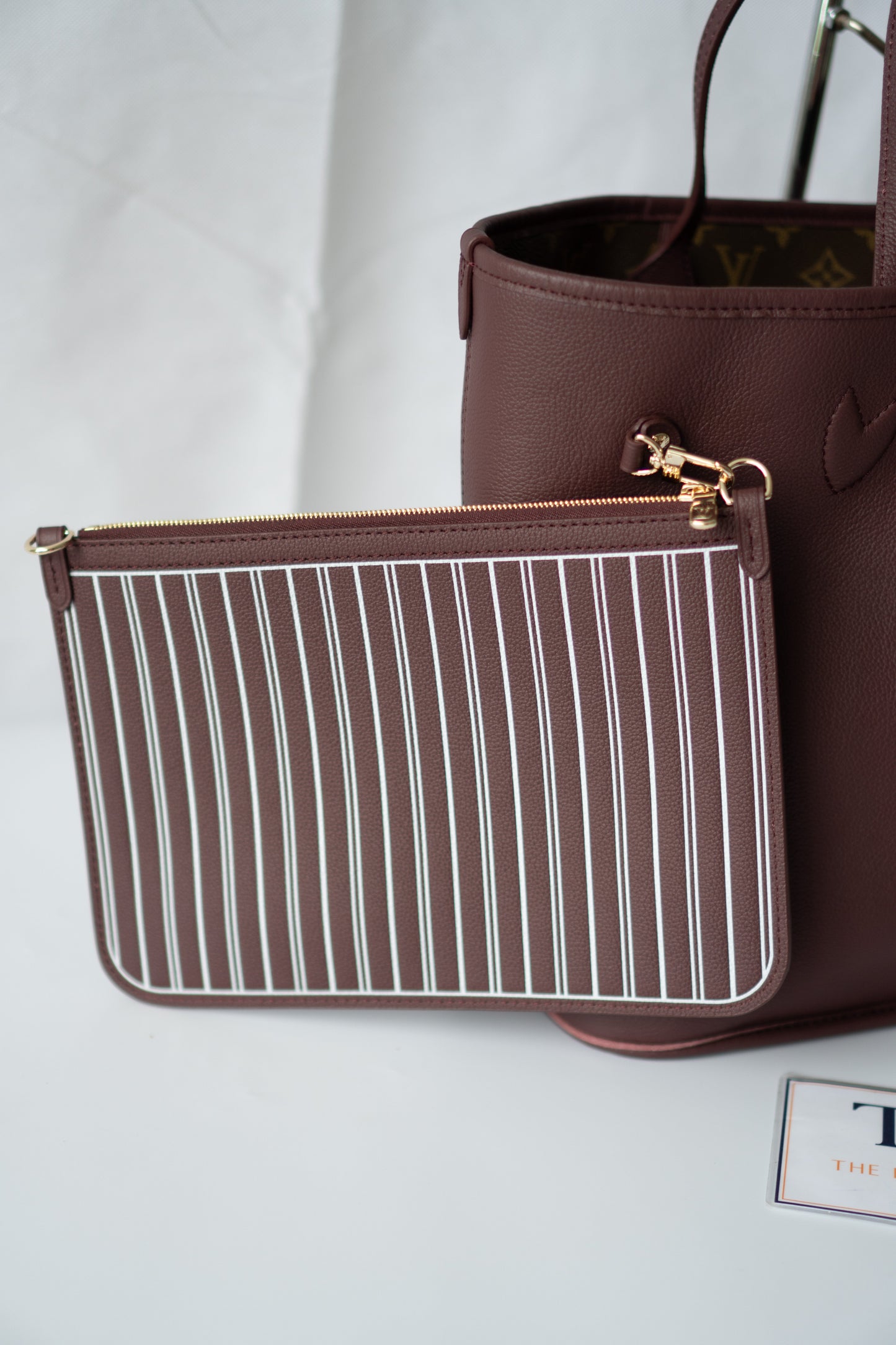 Reversible Tote MM – Burgundy Grained Leather