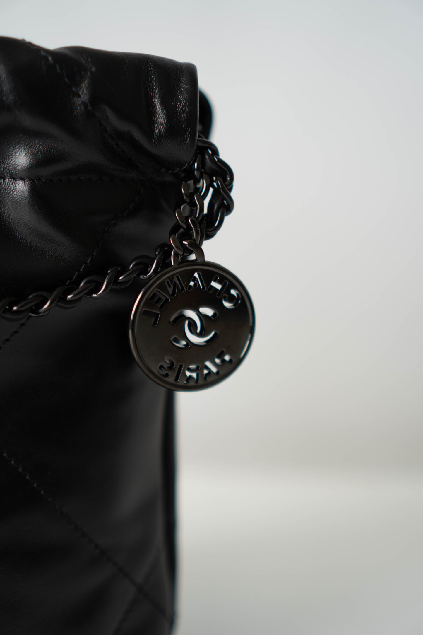 C22 Mini So Black