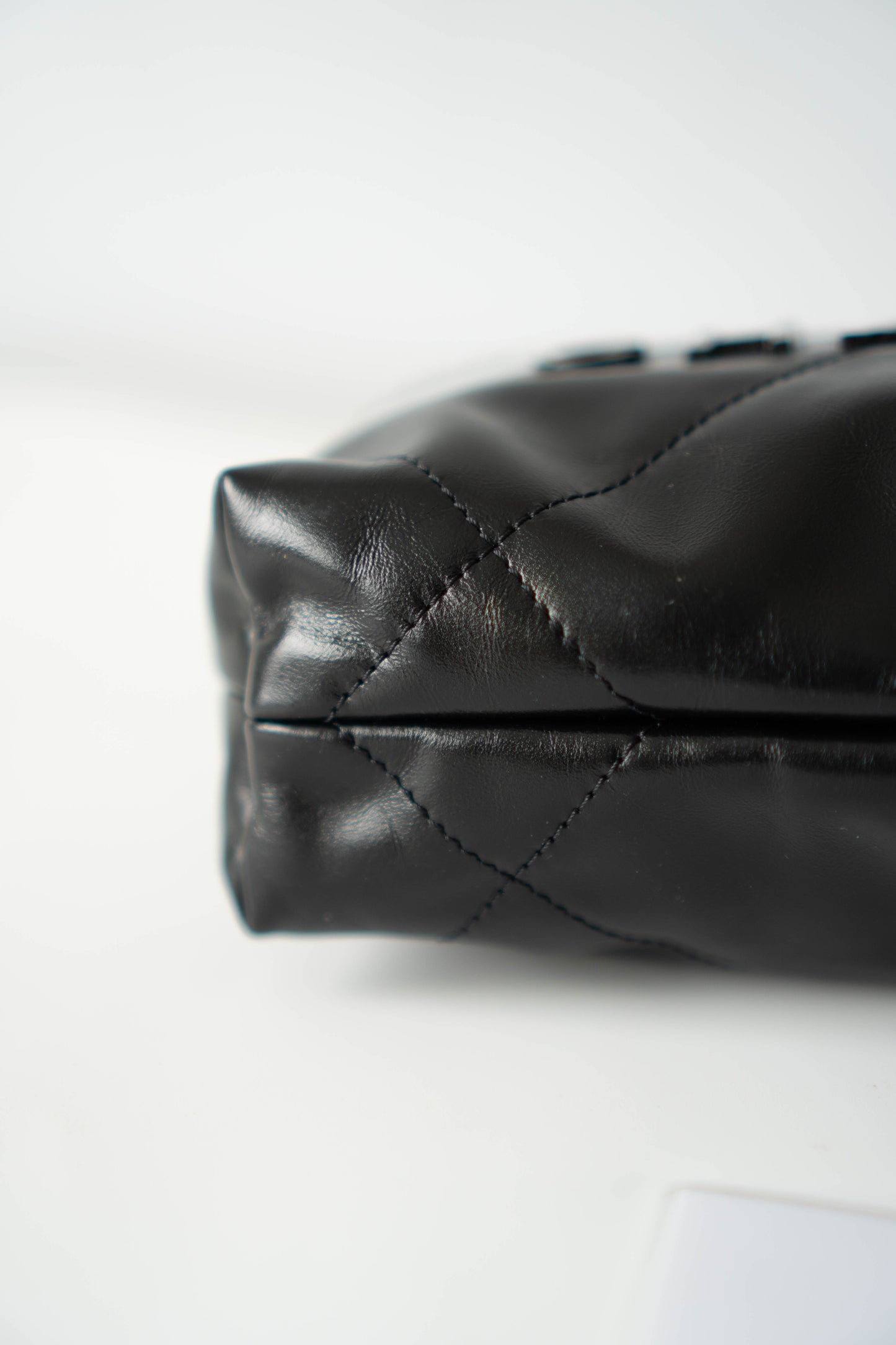 C22 Mini So Black