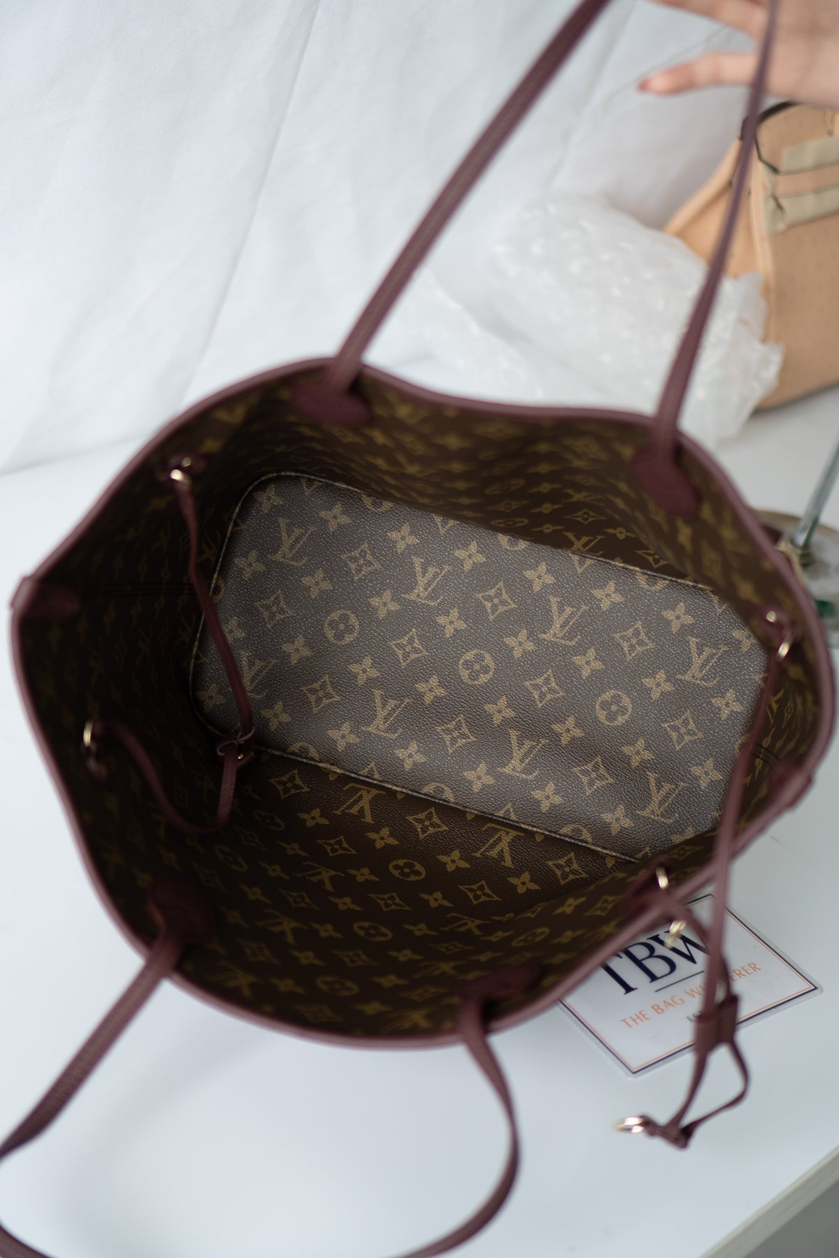 Reversible Tote MM – Burgundy Grained Leather