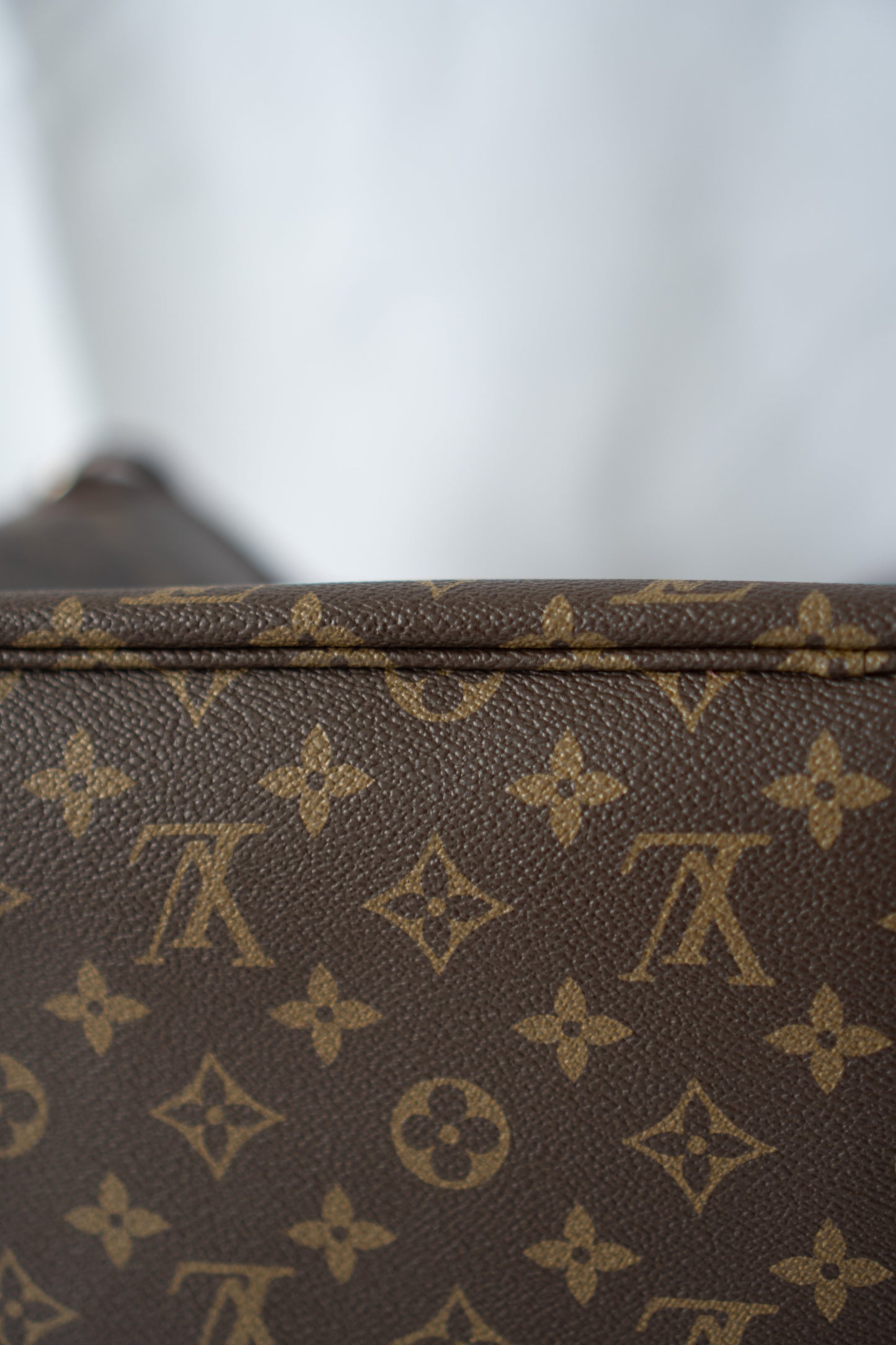 Reversible Tote MM – Burgundy Grained Leather
