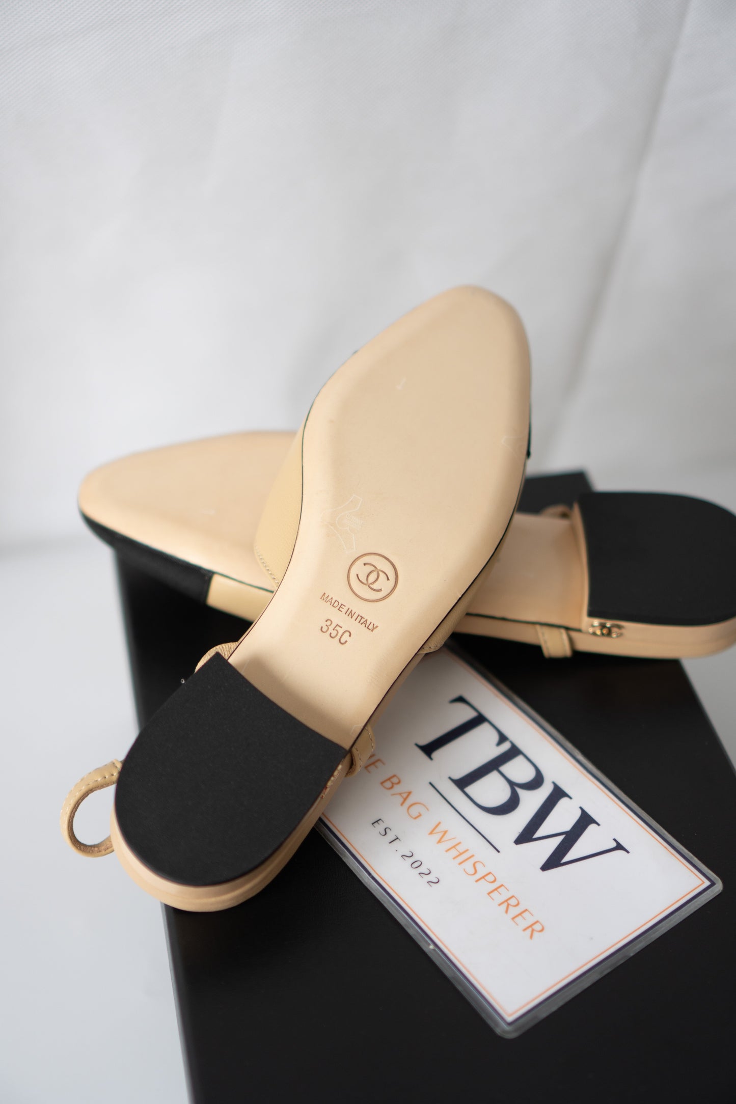 Classic Two-Tone Slingback Flats – Beige Leather with Black Grosgrain Toe