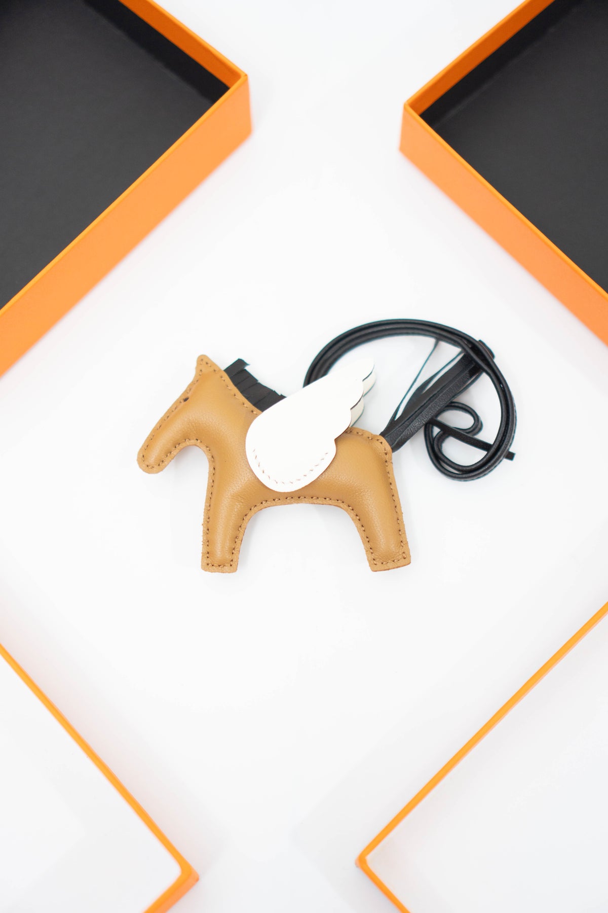 Rodeo Pegase PM Bag Charm – Sesame / Craie / Noir