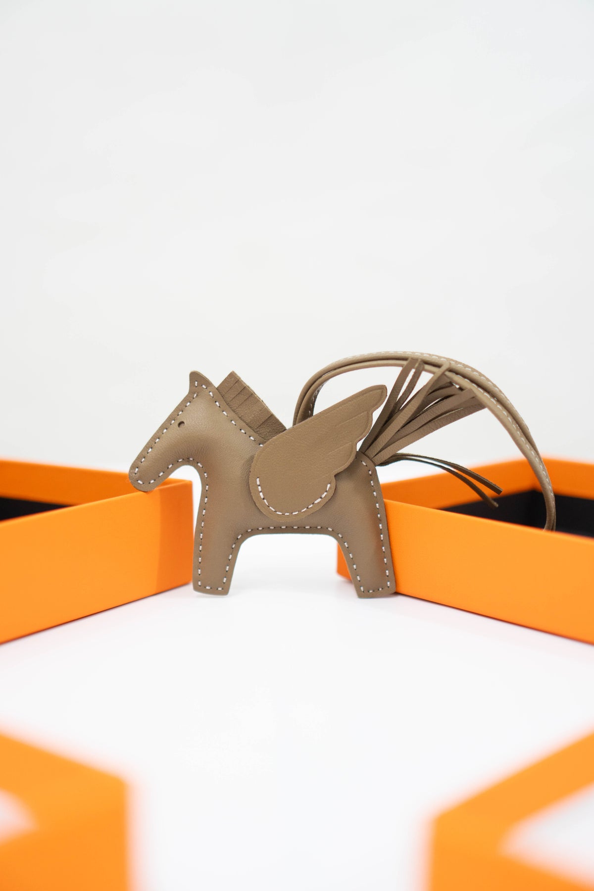 Rodeo Pegase PM Bag Charm – Etoupe