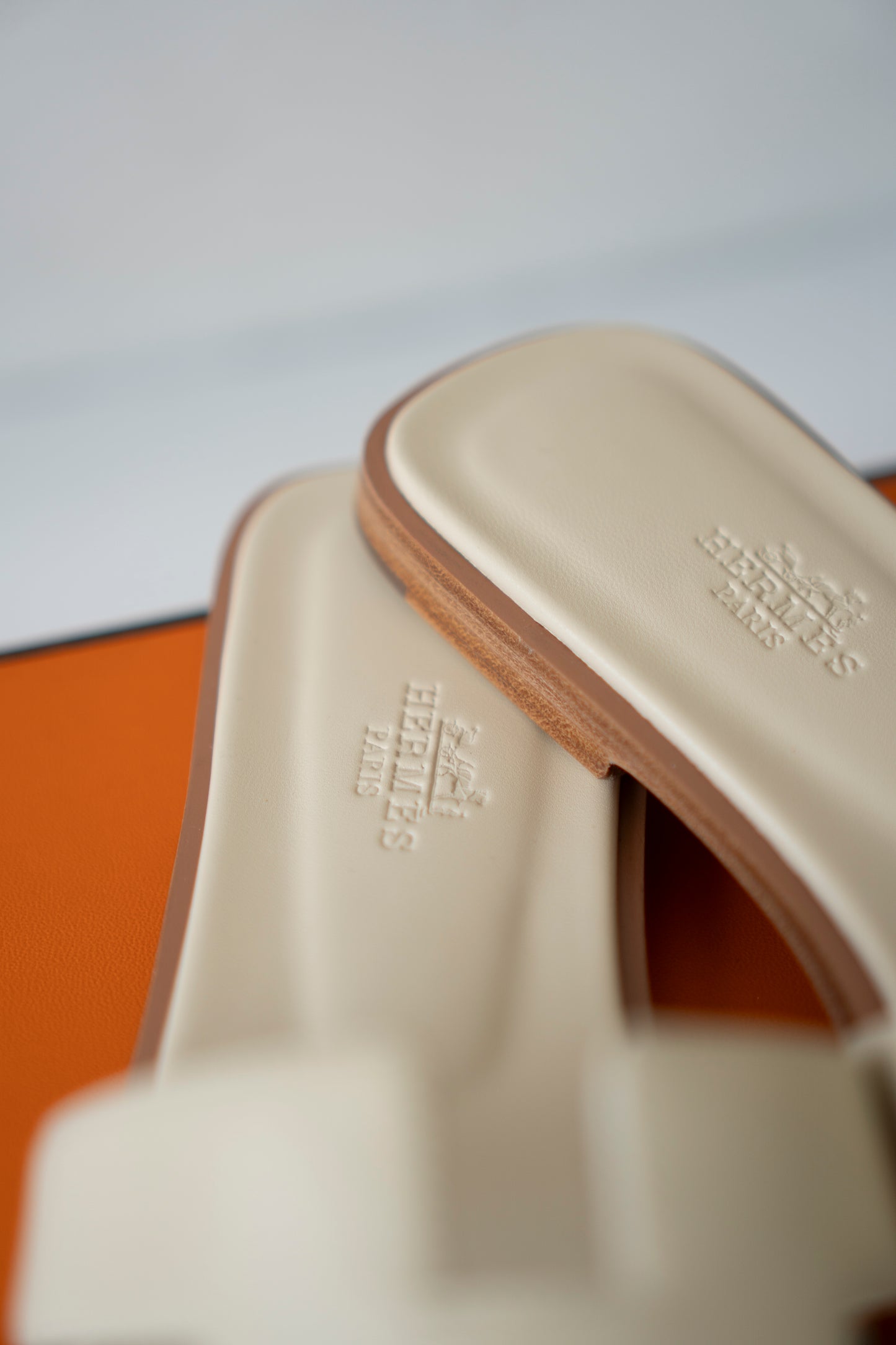 Oran Sandals in Beige Nomade Swift Leather