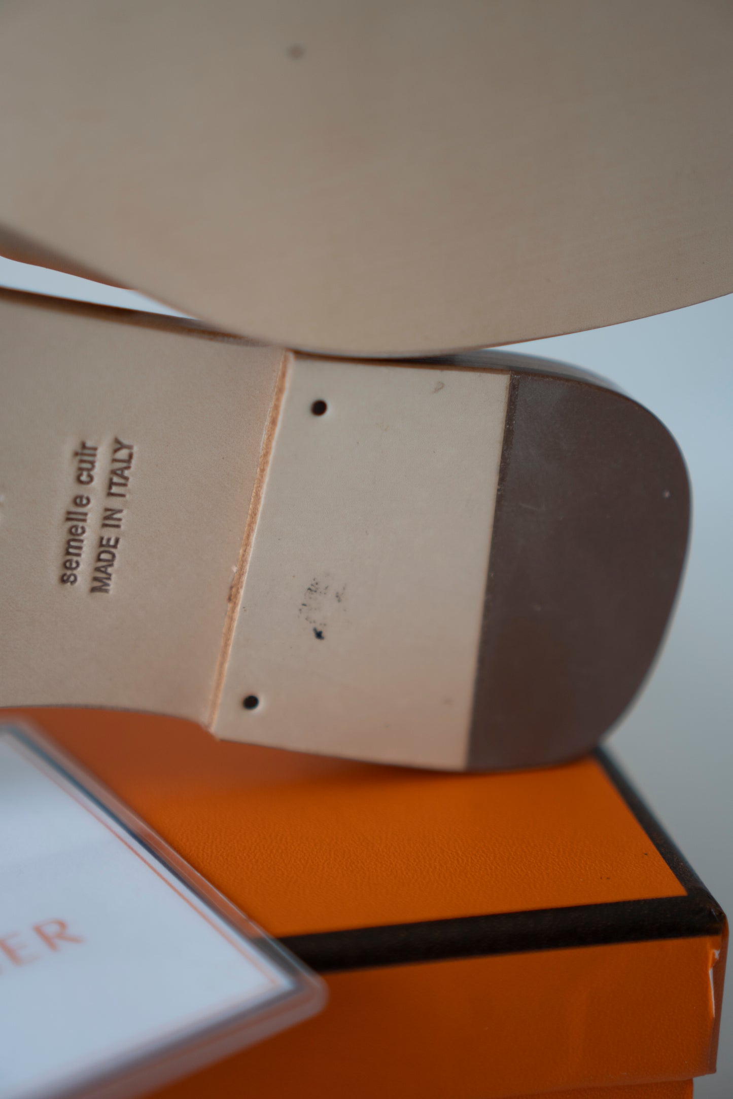 Oran Sandals in Beige Nomade Swift Leather