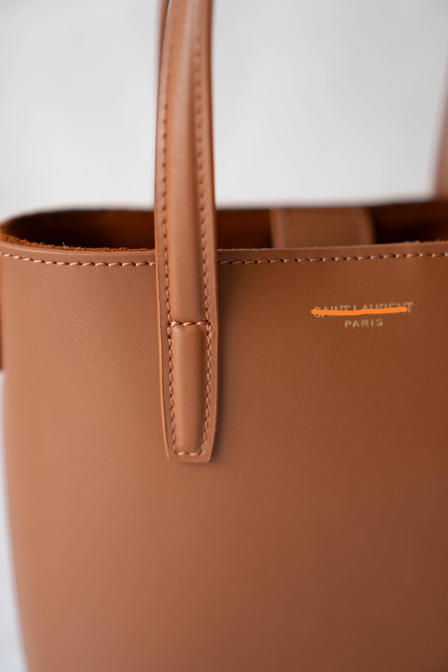 Toy Shopping Tote Bag – Tan Smooth Leather with Gold Hardware