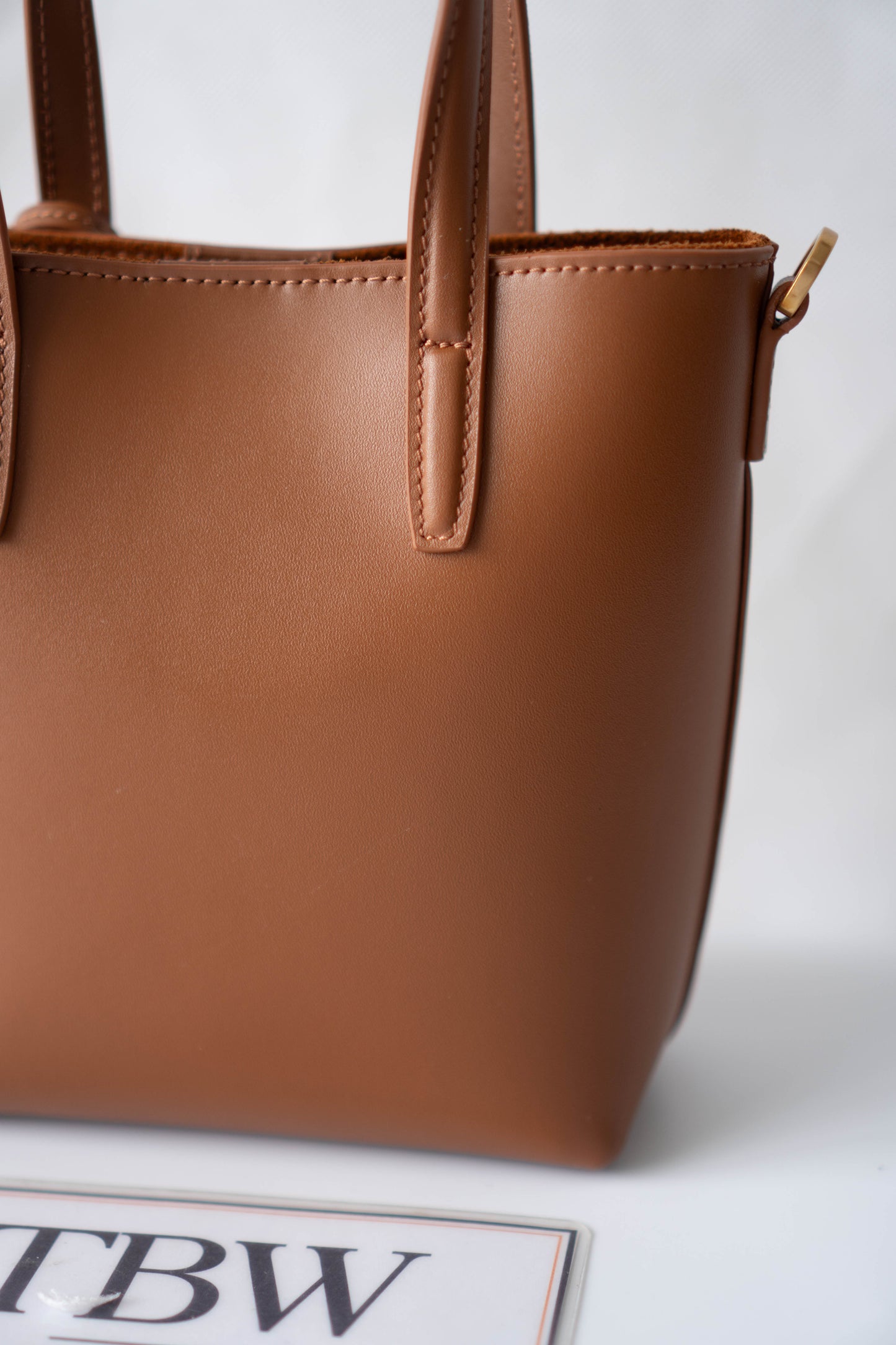 Toy Shopping Tote Bag – Tan Smooth Leather with Gold Hardware