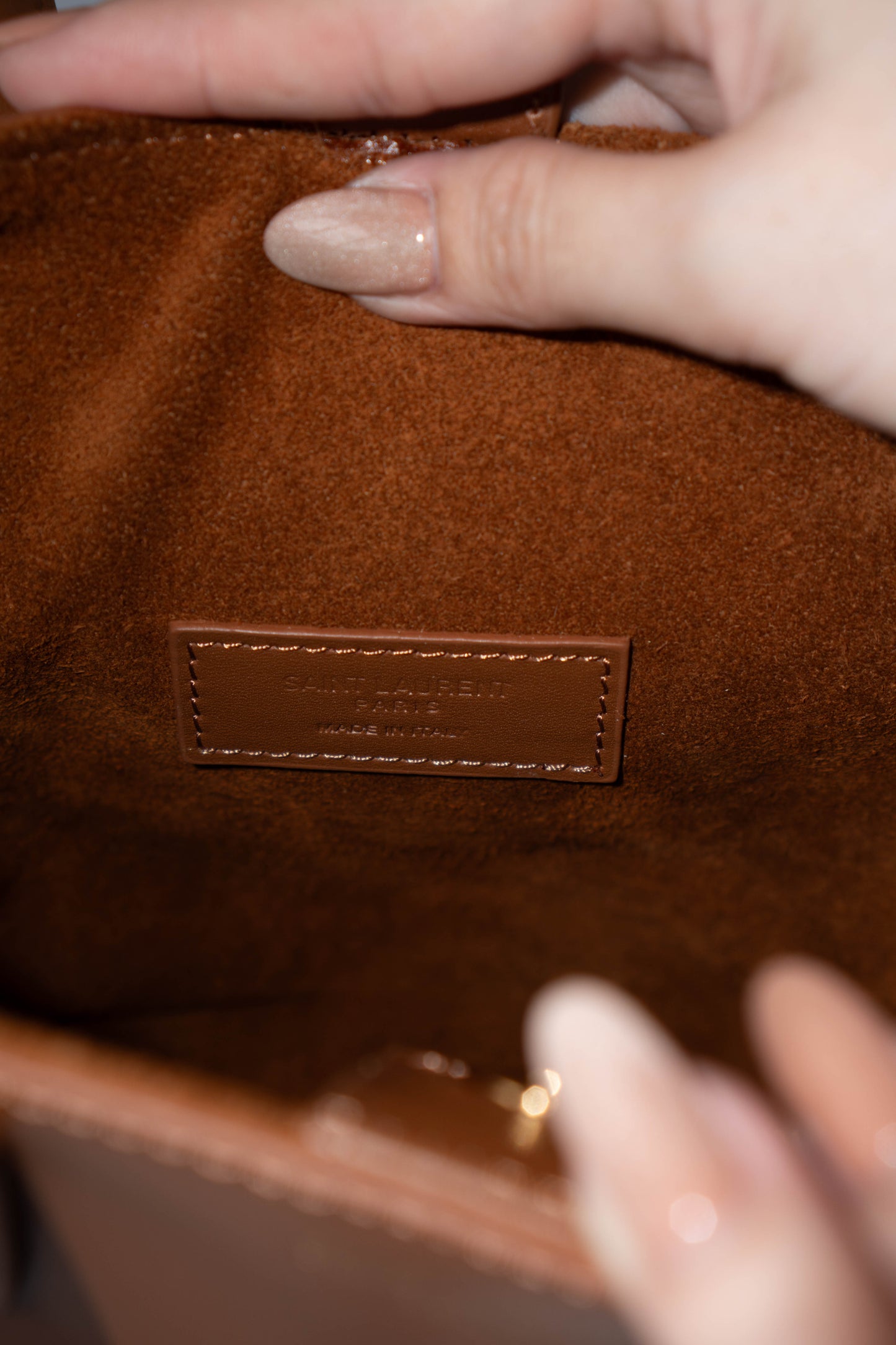 Toy Shopping Tote Bag – Tan Smooth Leather with Gold Hardware