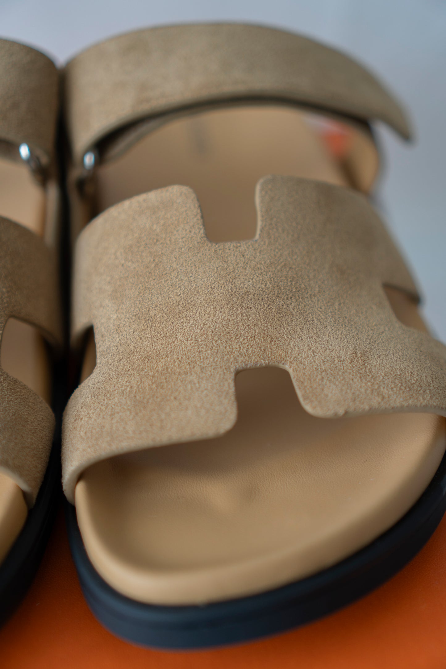 Chypre Sandals in Beige Suede