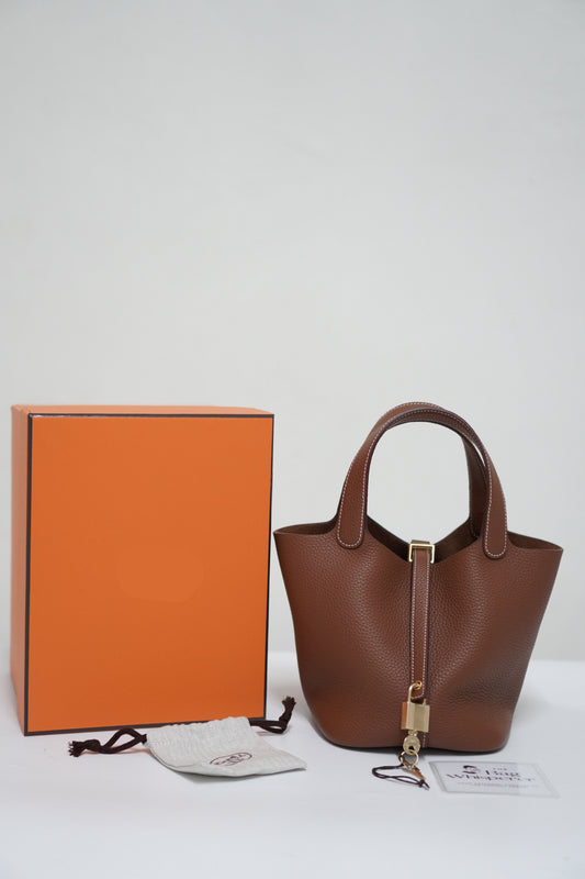 Pico 18 in Gold on Gold Clemence