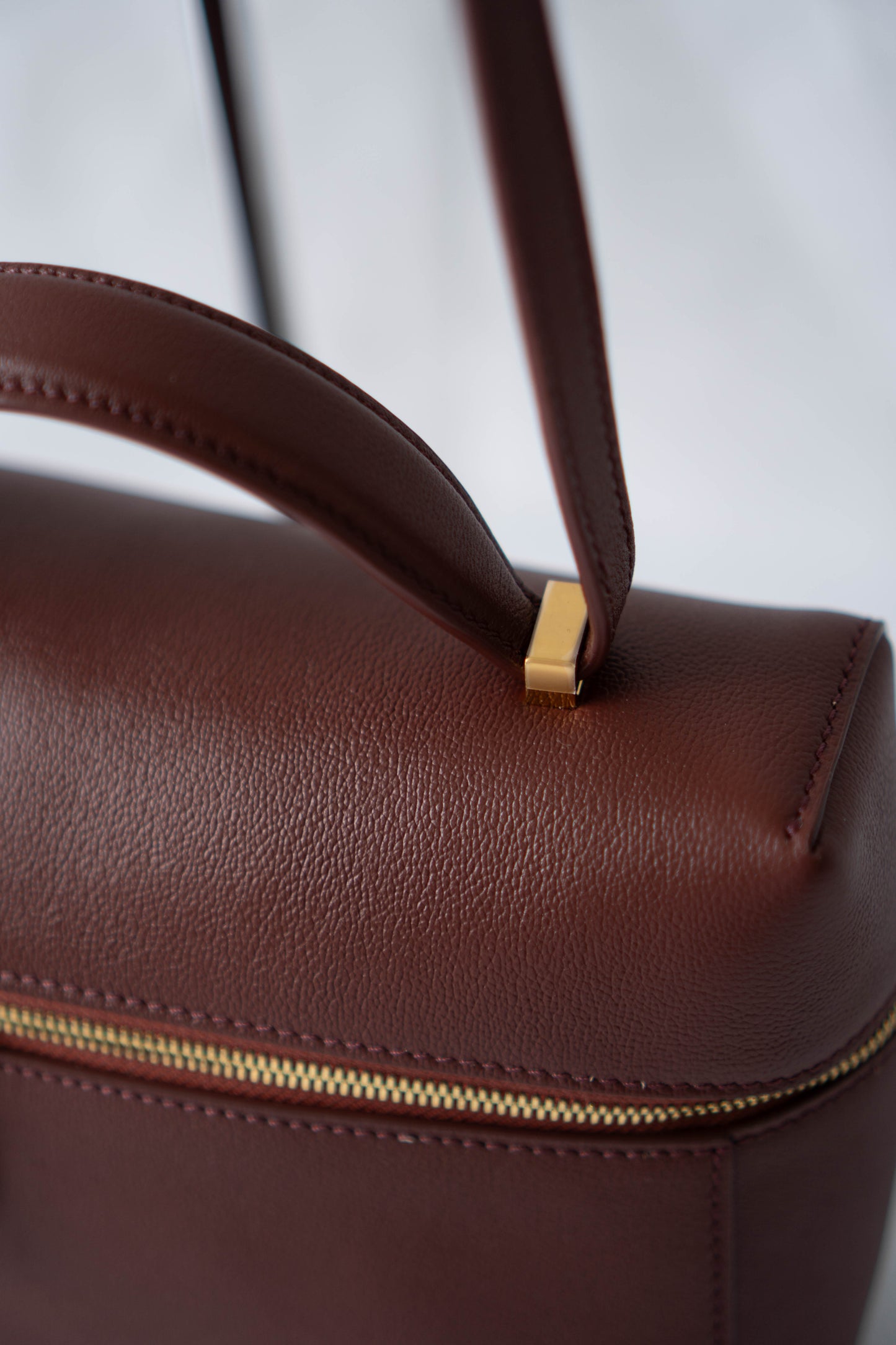 LP Extra Pocket L19 Bag – Chestnut Calfskin Leather with Gold Hardware