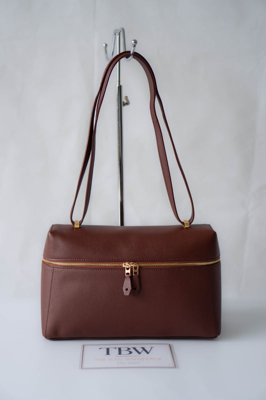 LP Extra Pocket L19 Bag – Chestnut Calfskin Leather with Gold Hardware