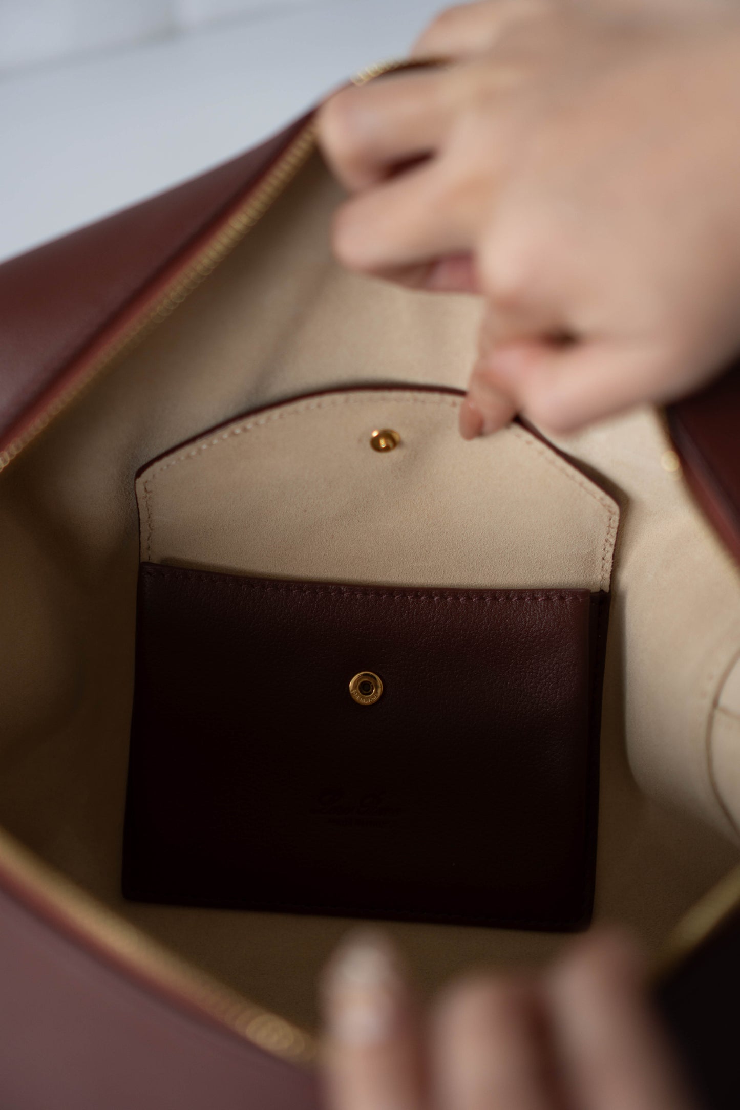 LP Extra Pocket L19 Bag – Chestnut Calfskin Leather with Gold Hardware