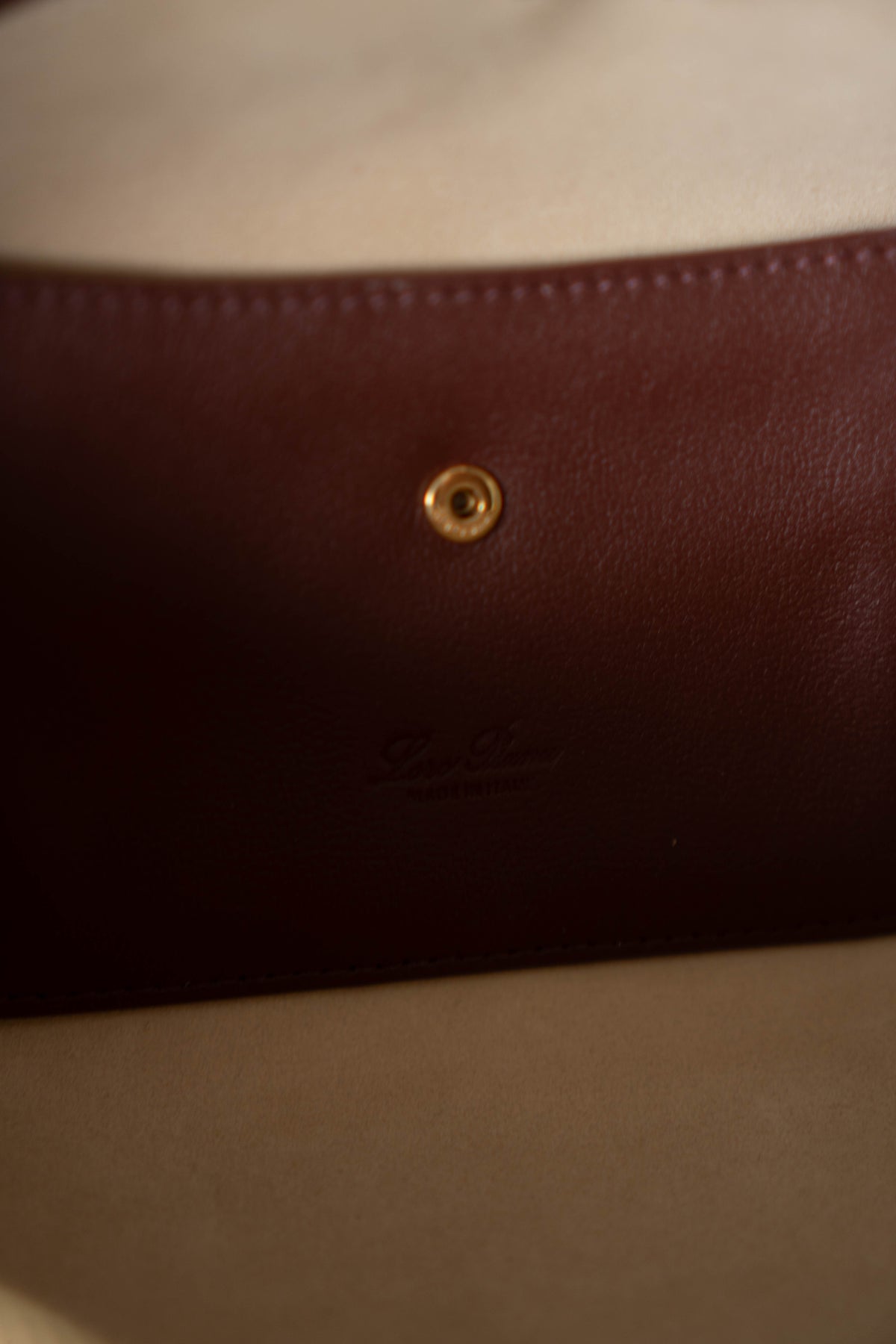 LP Extra Pocket L19 Bag – Chestnut Calfskin Leather with Gold Hardware