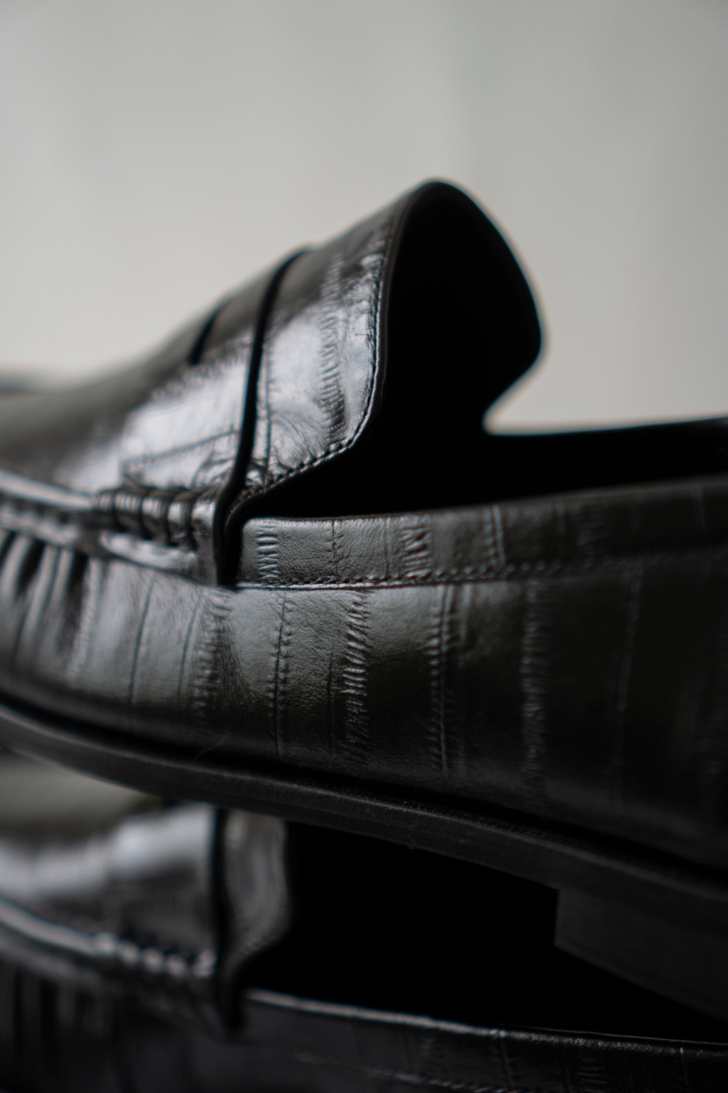 Le Loafer in Black Crinkled Leather