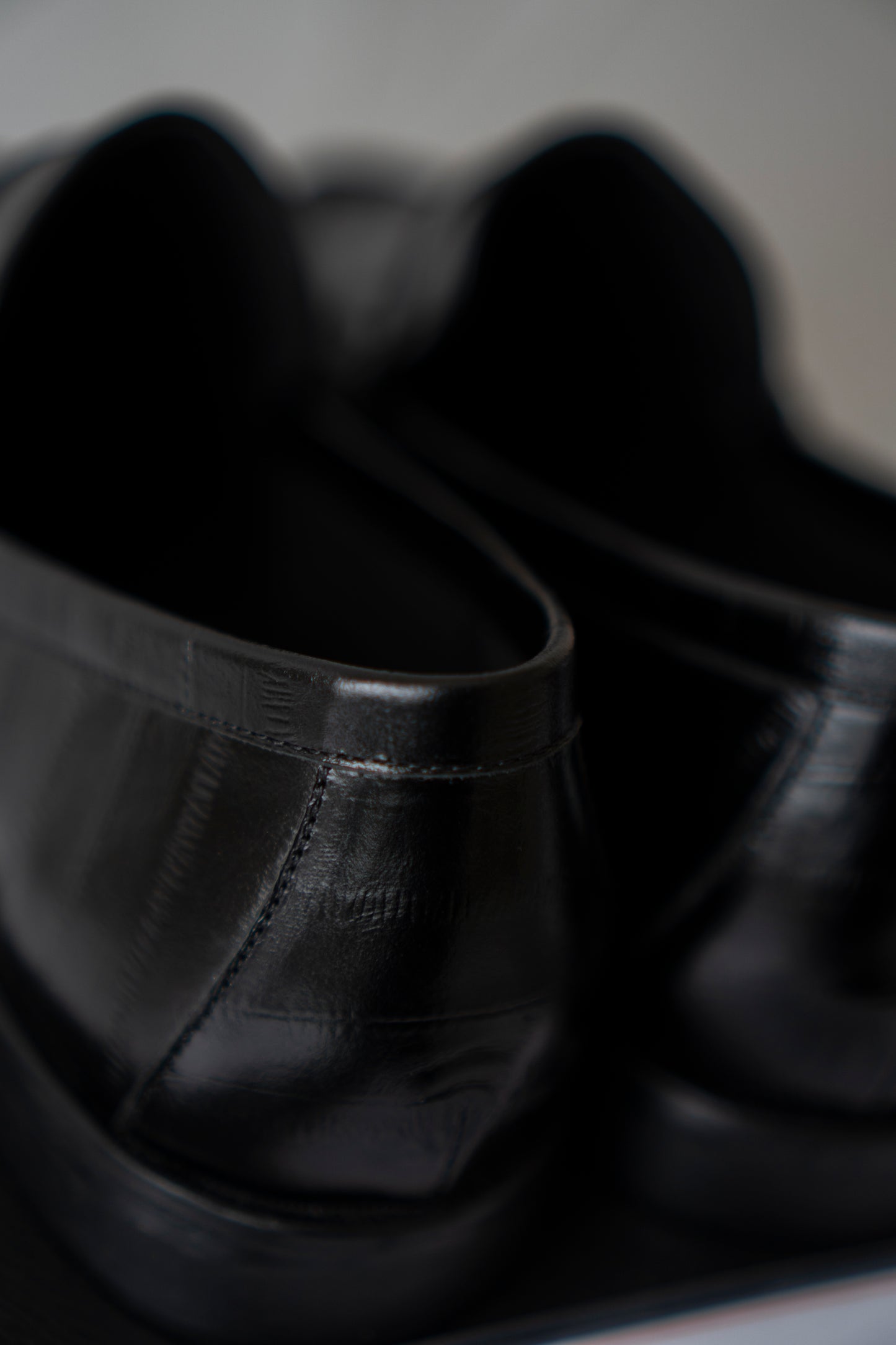 Le Loafer in Black Crinkled Leather